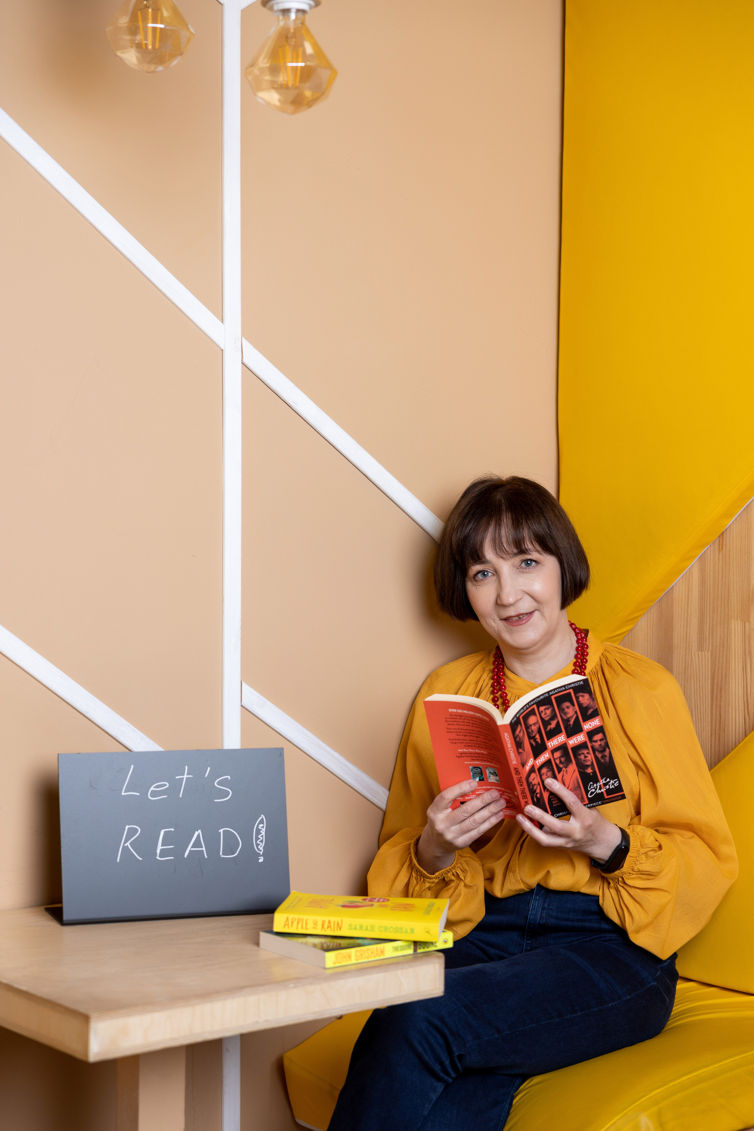 Контент-фотосессия для репетитора по английскому языку. Репортажный и студийный фотограф в Москве — Софи