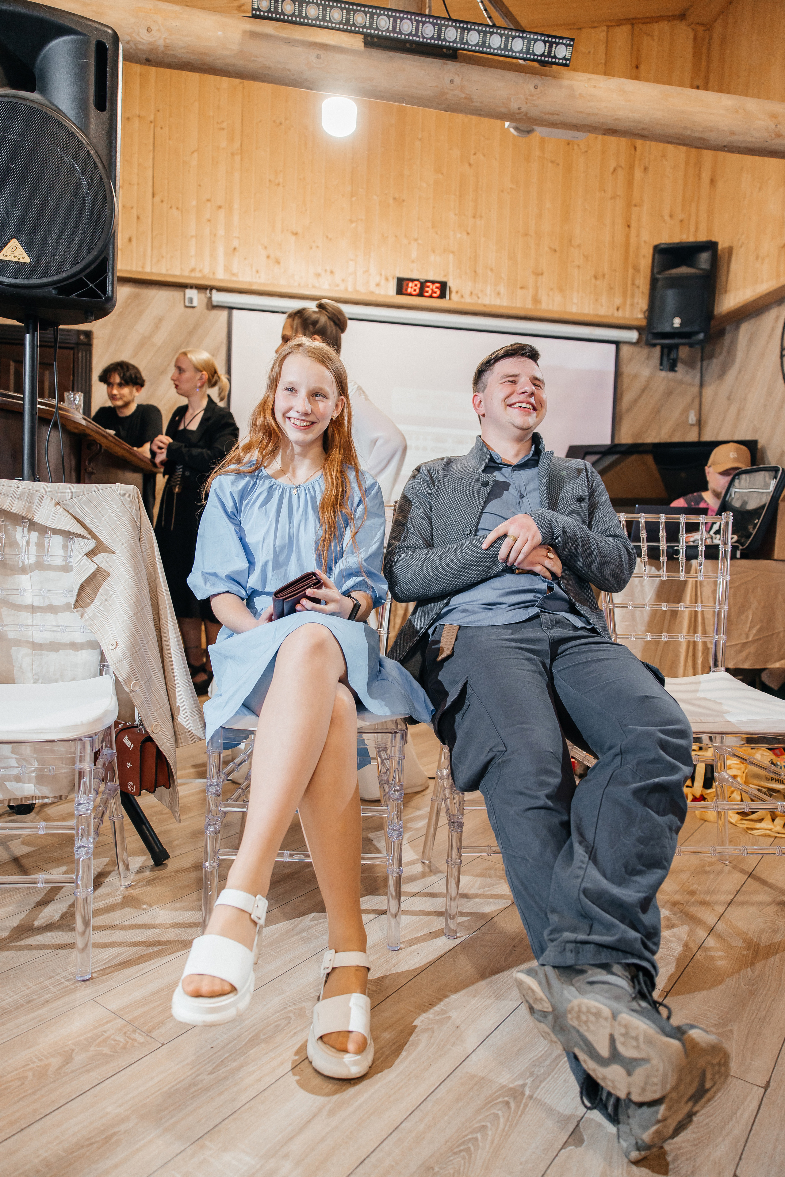 Свадьба в Кудиново. Конюшня. Репортажный и студийный фотограф в Москве — Софи