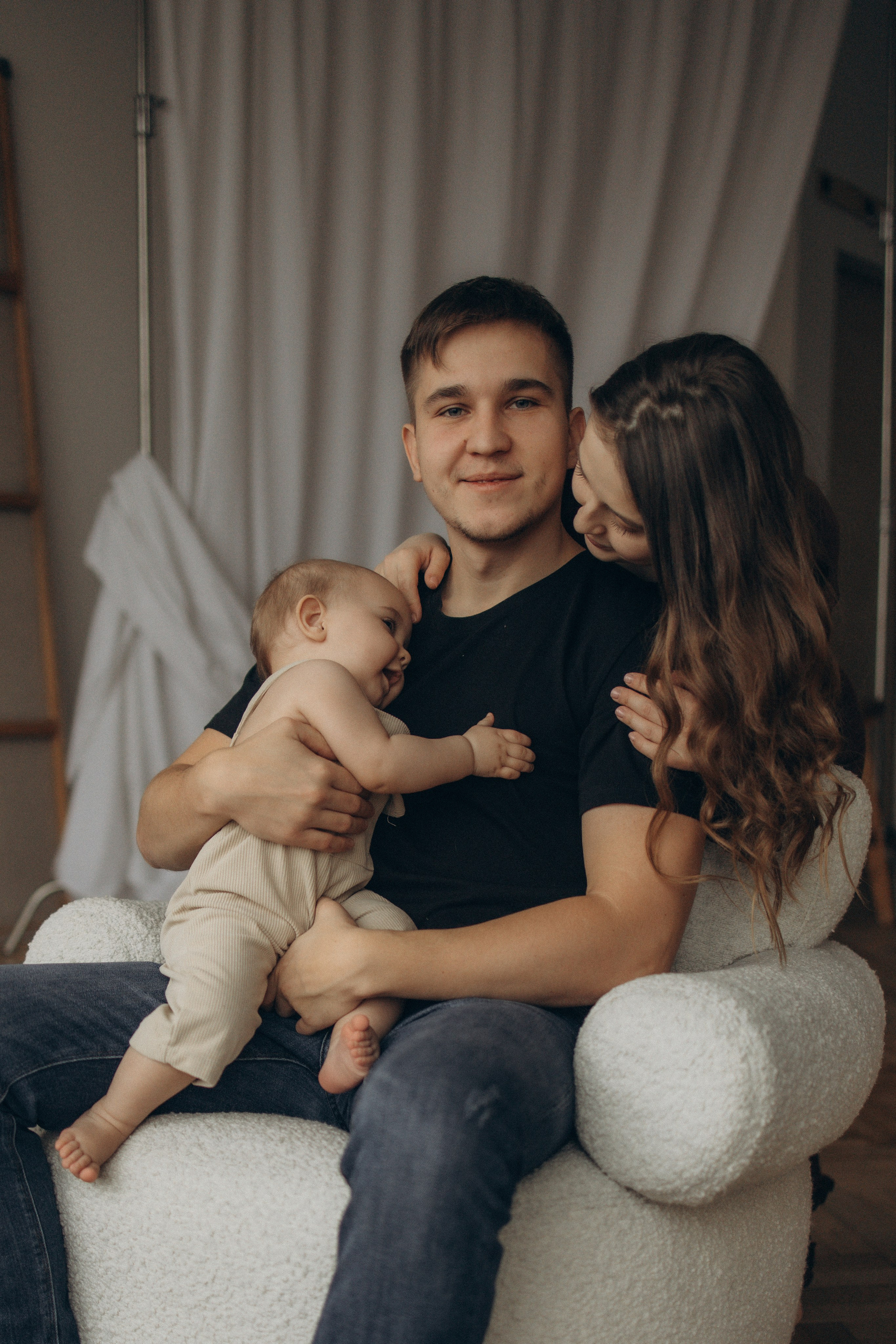 Настя, Никита и малышка Мира. Фотокарточки о вас и о большой любви!