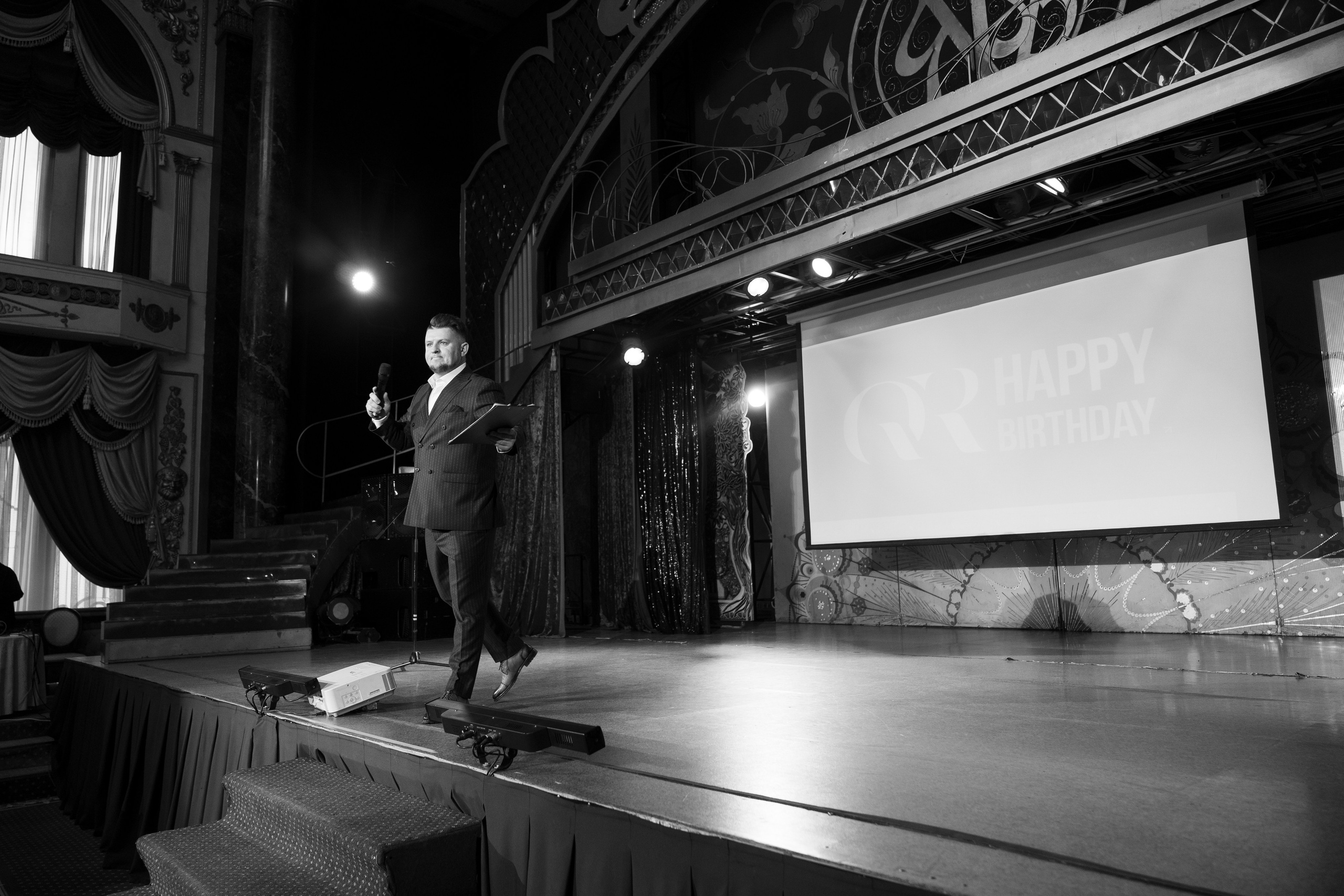 Ресторан Ярь / День рождение QR. Свадебный фотограф в Москве Кристина Чехова