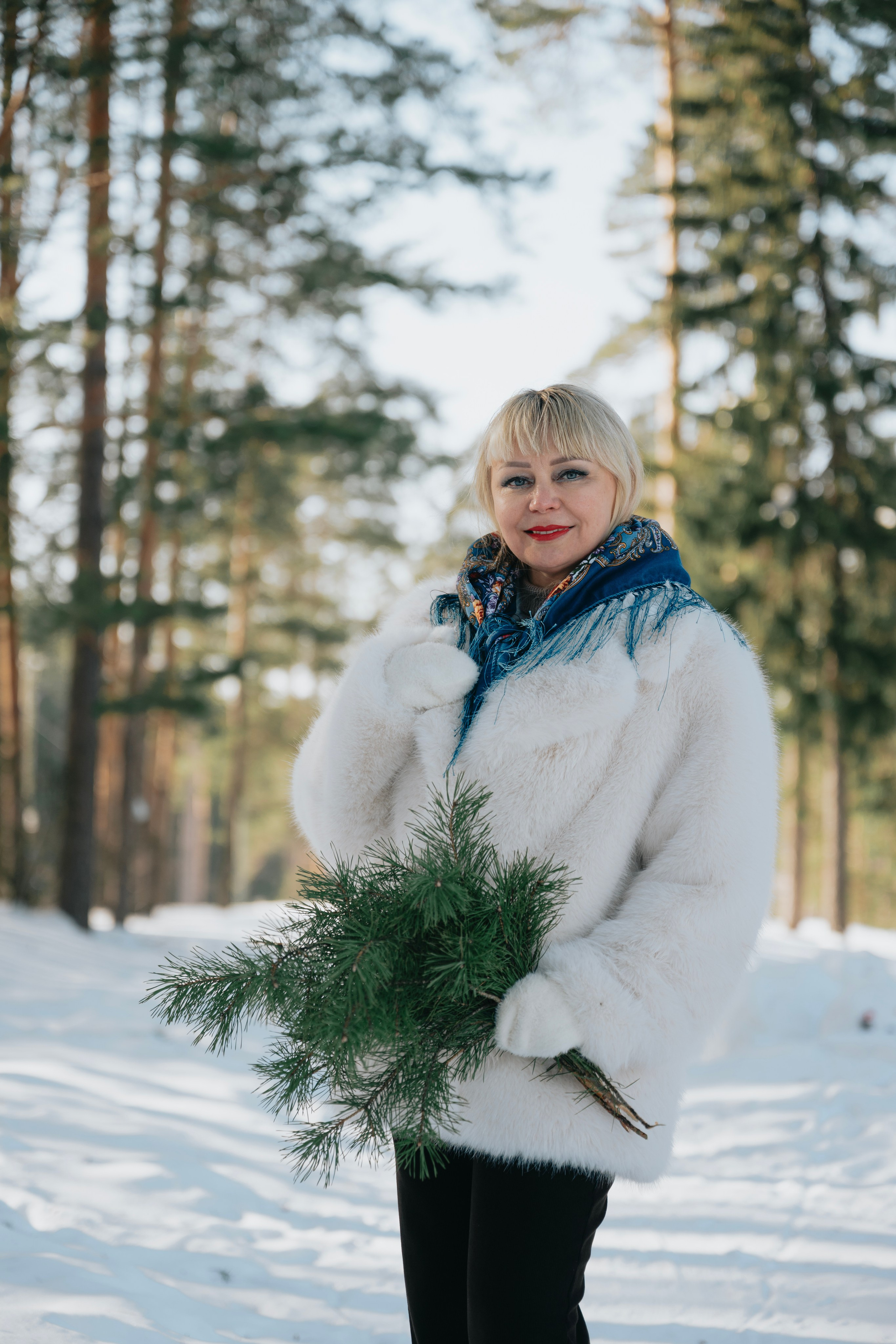 Фотосессия в заснеженном лесу. Элла. Свадебный фотограф в Казани, и Зеленодольске Радик Мухаметов