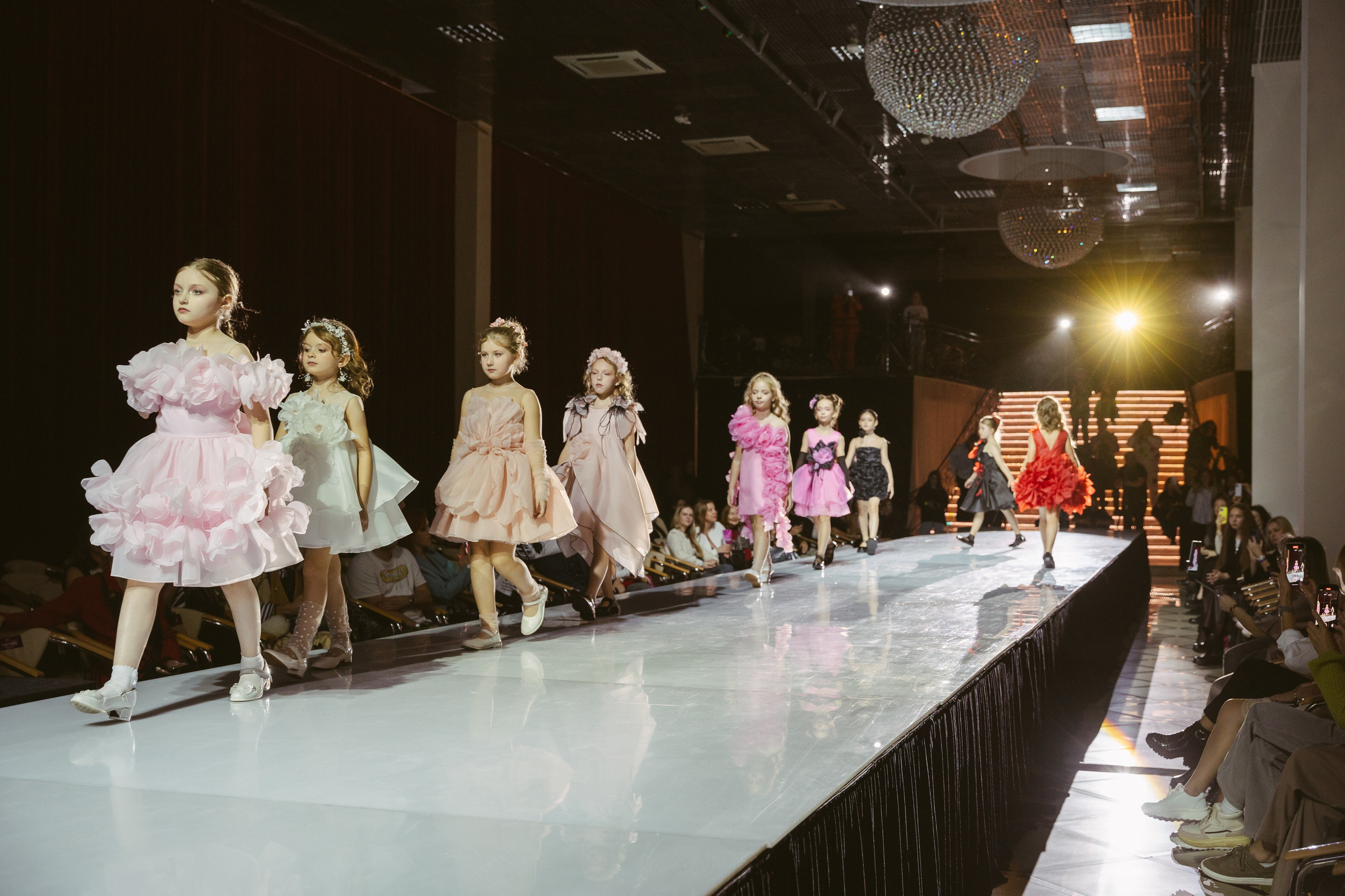 Fashion показ коллекций дизайнеров (всероссийский). Свадебный, репортажный, семейный фотограф Елена Брюхова