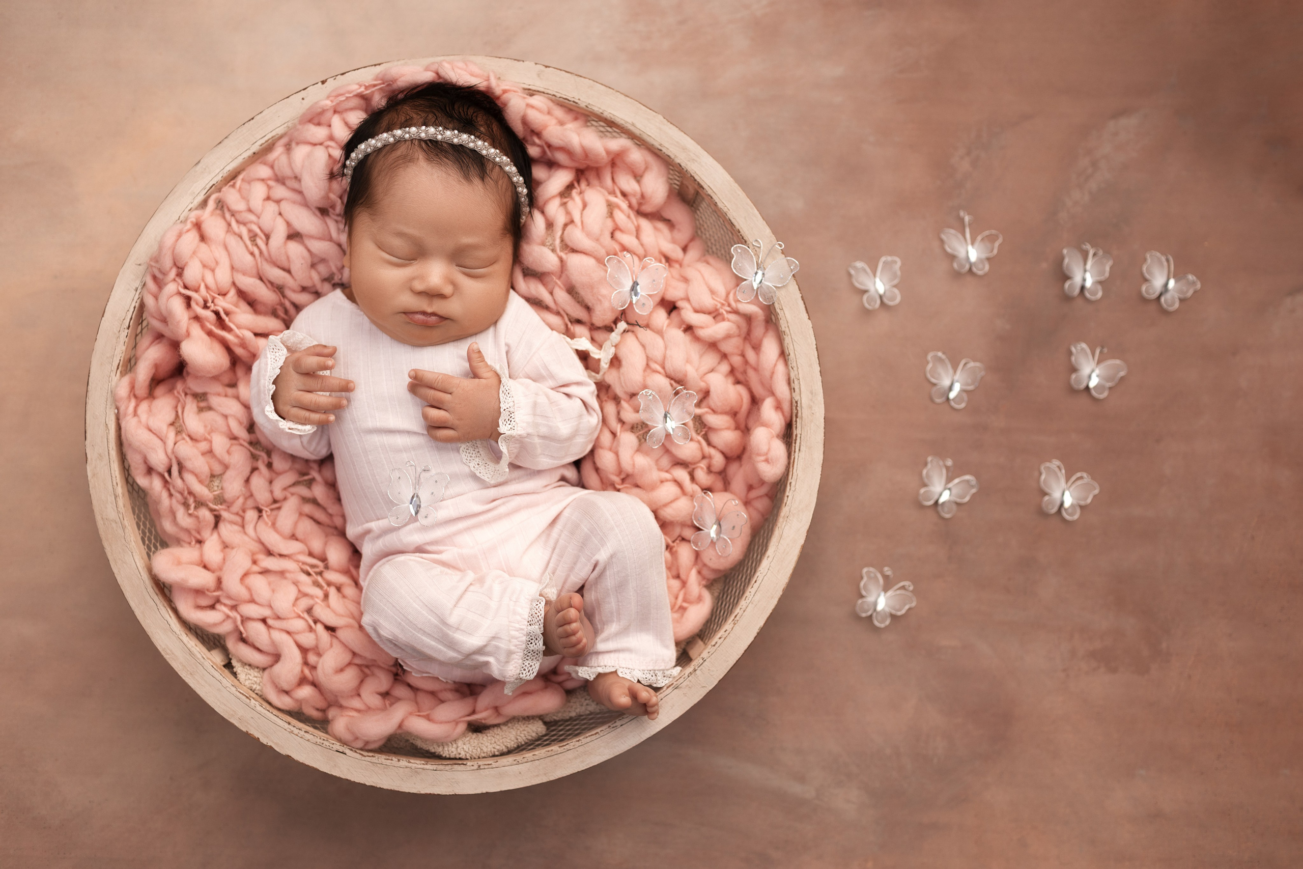 Newborn classic. Женский и newborn фотограф Айжан Шарафи в Алматы