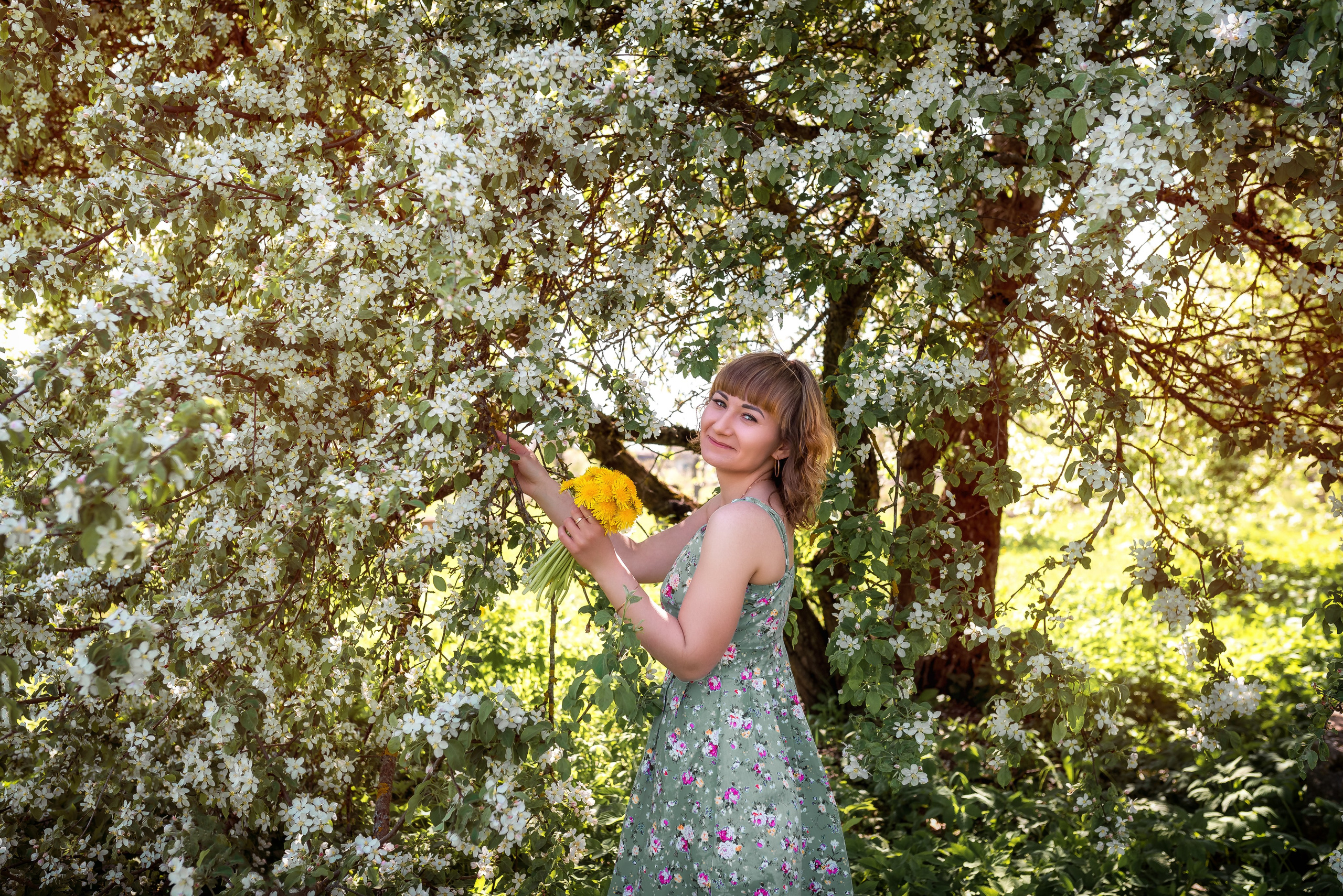 Сирень и ванна в садах. Женский фотограф Крещение Венчание Москва Брянск