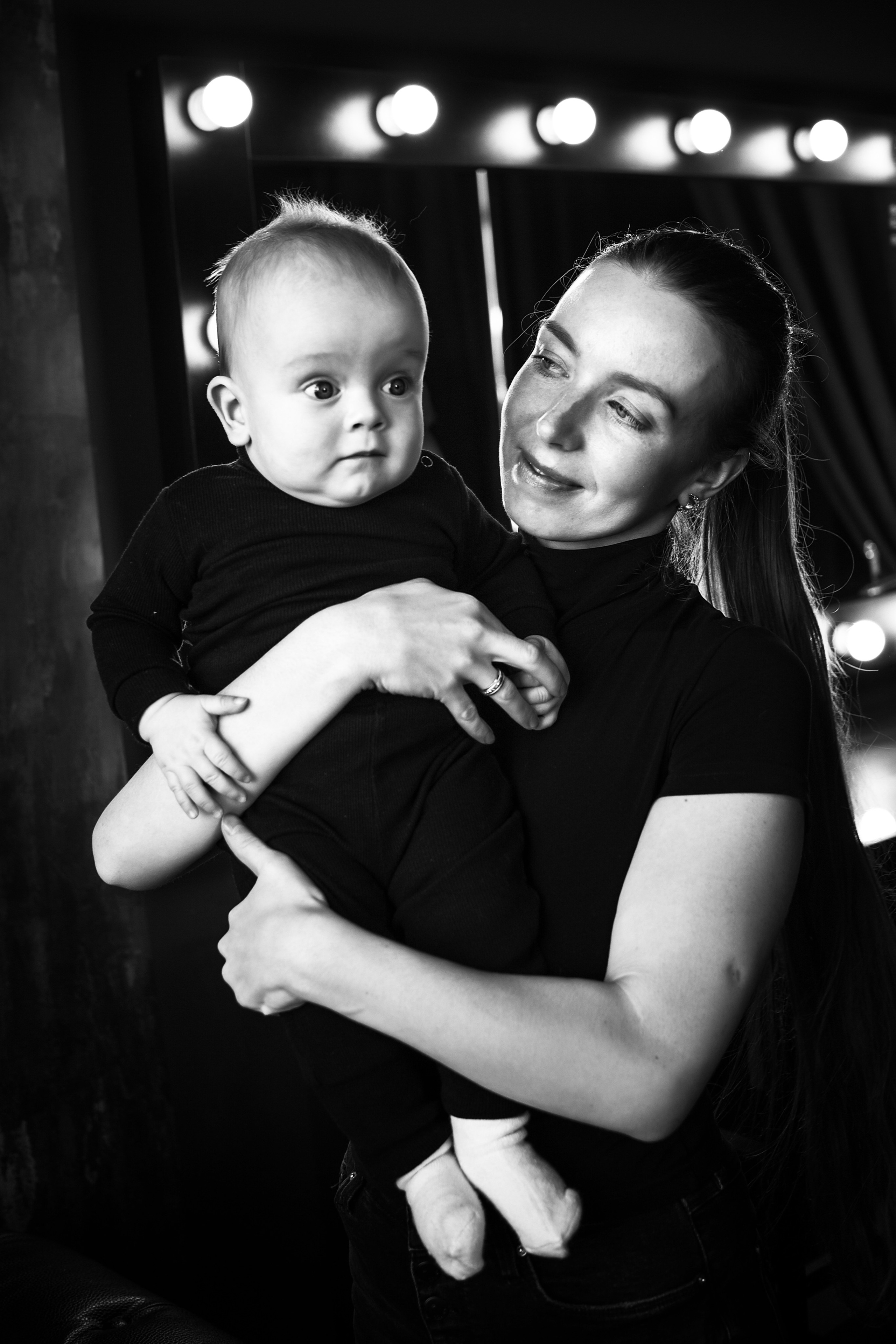 Семейная студийная фотосессия 3. Свадебный, семейный, детский, контент фотограф в Омске Максим Ильин