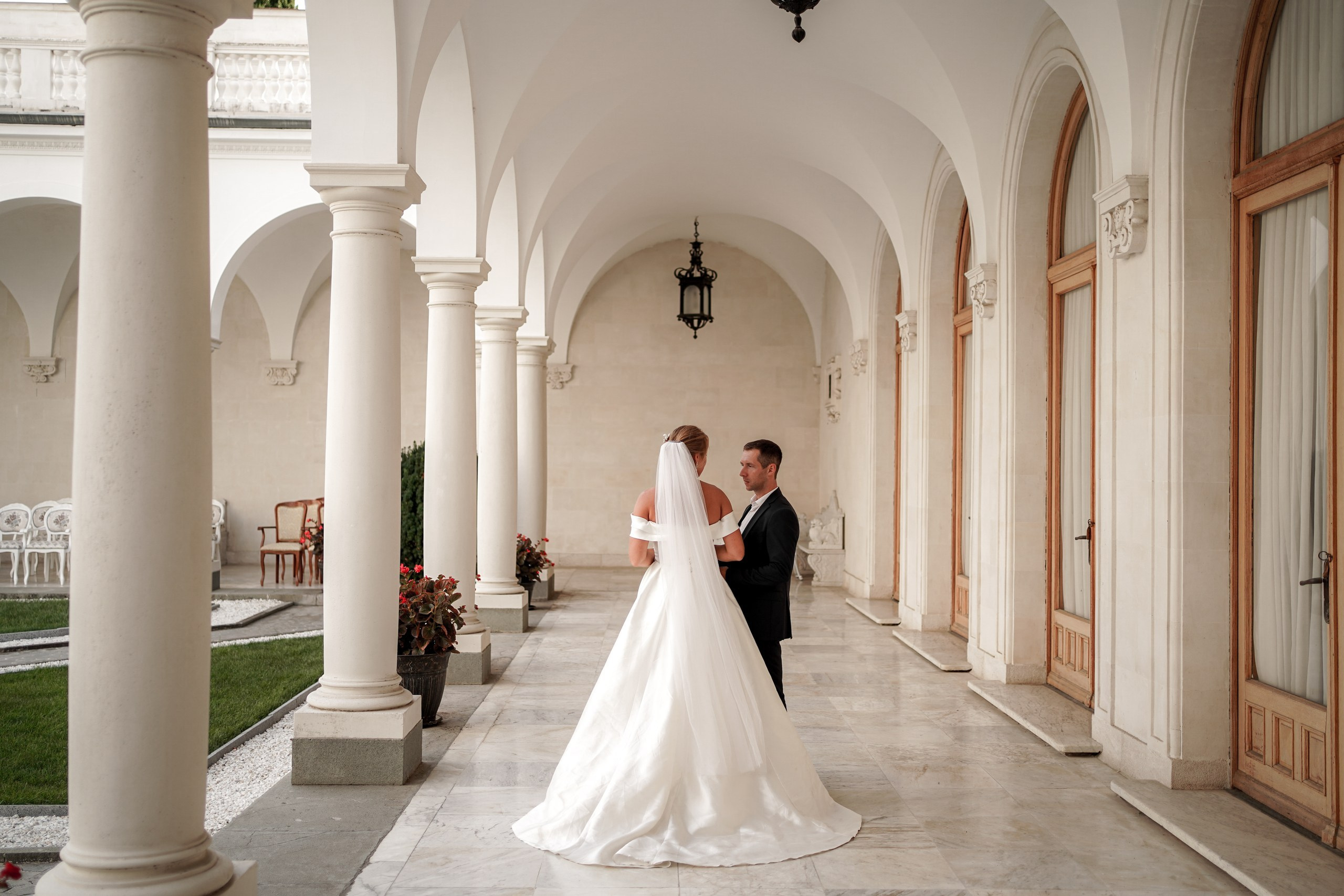 Свадебная фотосессия в Ливадийском дворце. Крым. Фотограф Алёна Чёботова. Свадебный фотограф в Ростове-на-Дону. Таинство Крещения и Венчания, семейные фотосессии. Алёна Чёботова