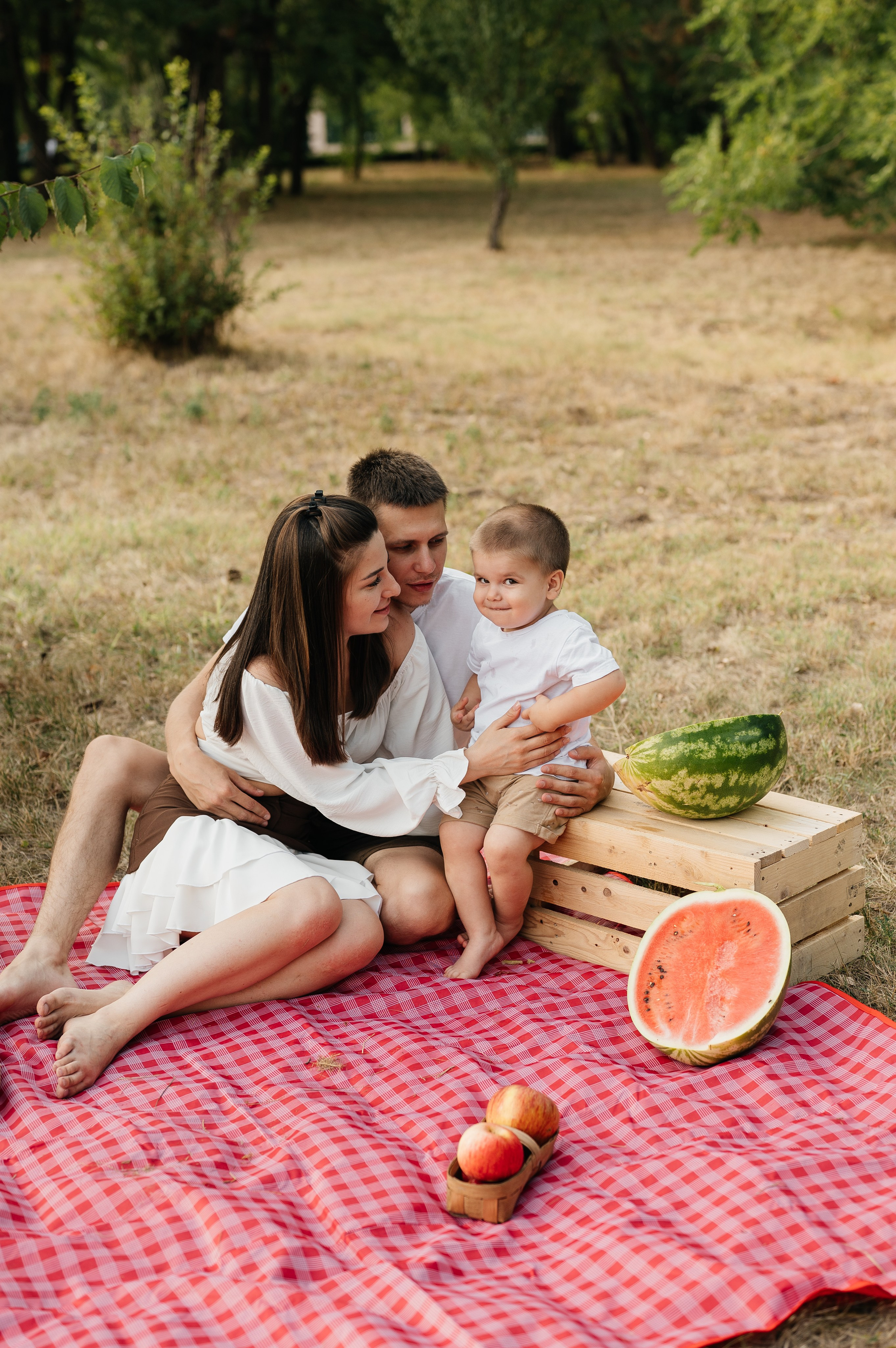 Летняя семейная фотосессия в парке. Свадебный и семейный фотограф в Краснодаре Алина Мельник
