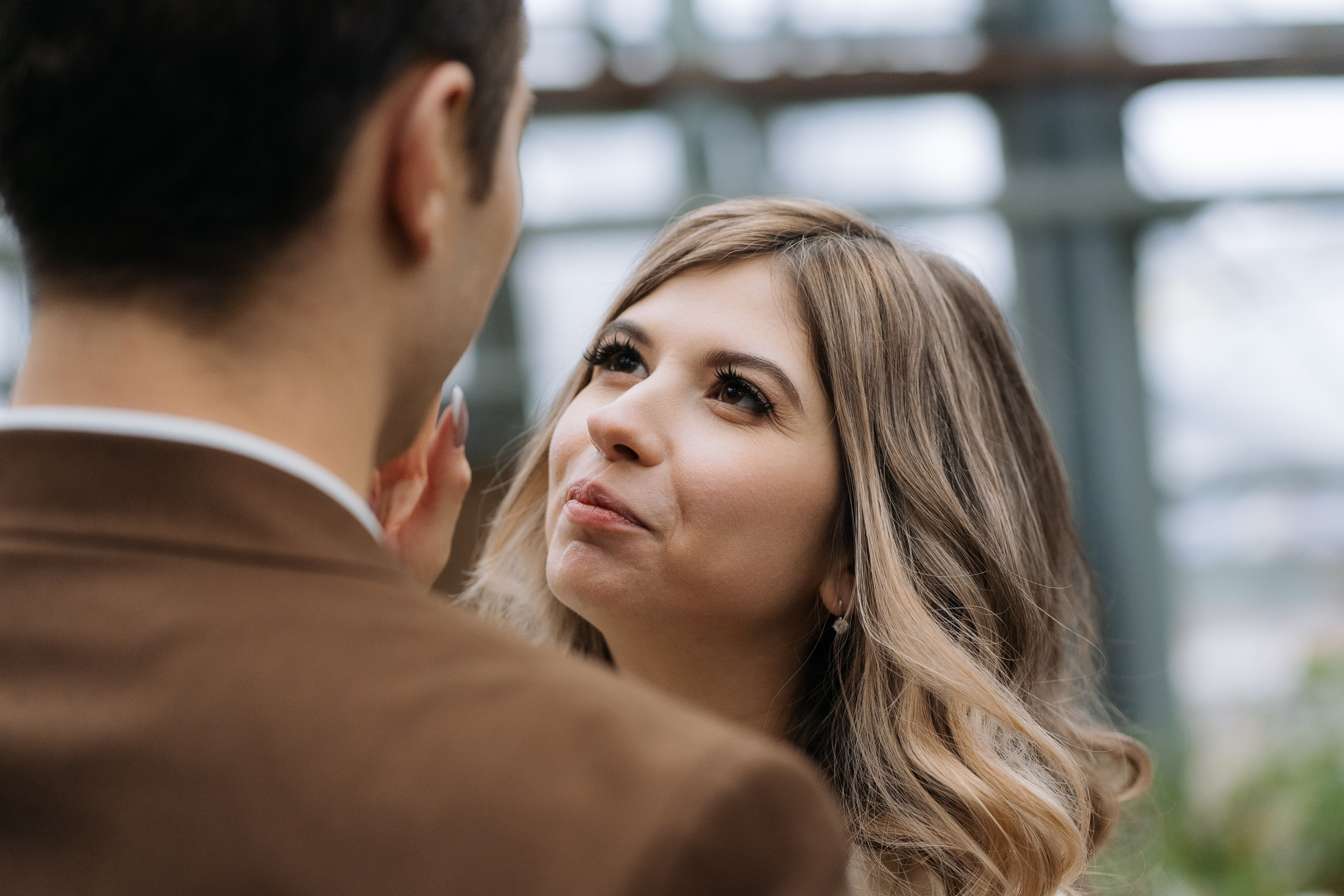 Свадебная фотосессия в оранжерее, Москва. Свадебный фотограф в Москве Анна Полушина