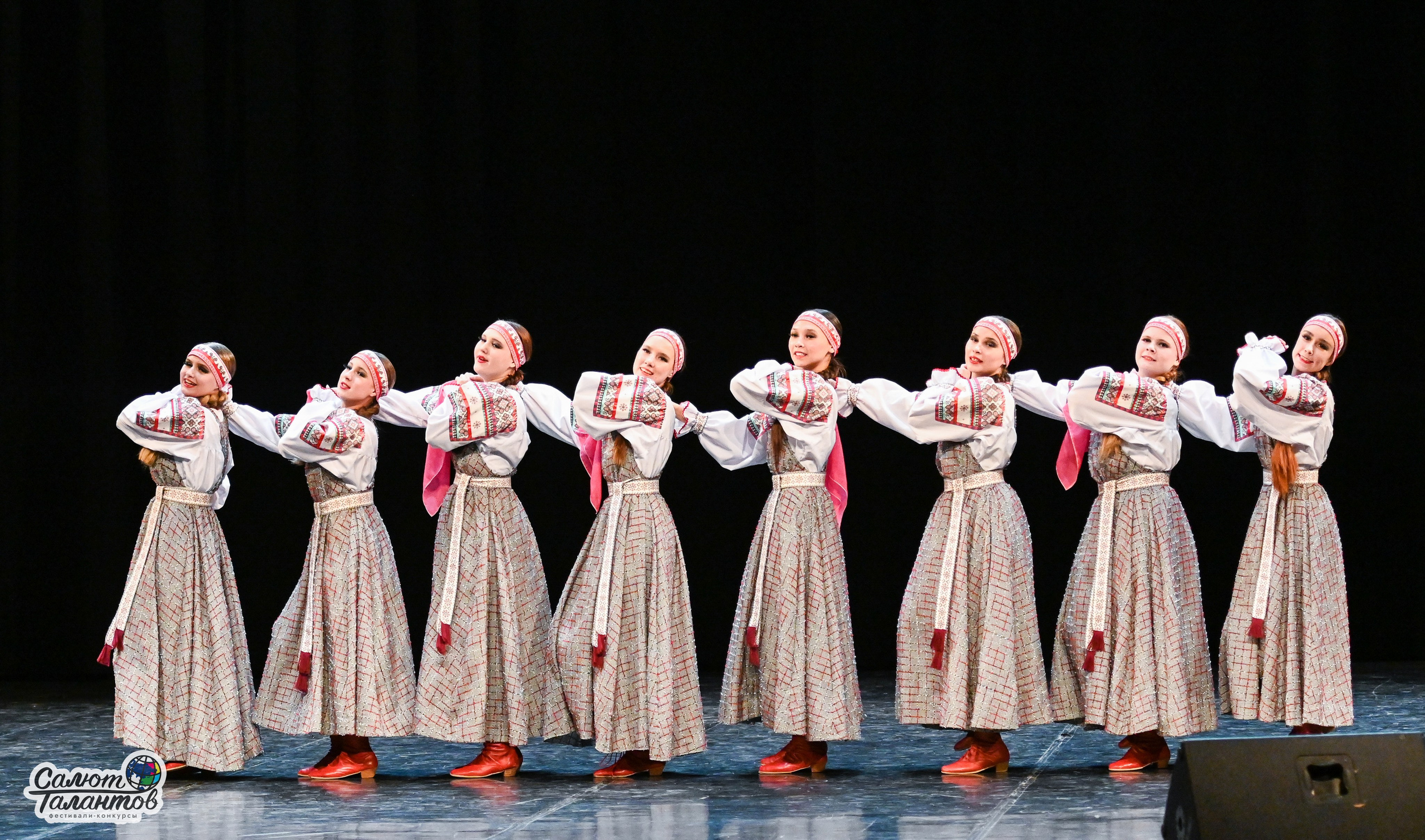 31.10.2024 6-й Международный Творческий Фестиваль-Конкурс «СЕРДЦЕ УРАЛА» г. Екб. Медиастудия Фото Концепт