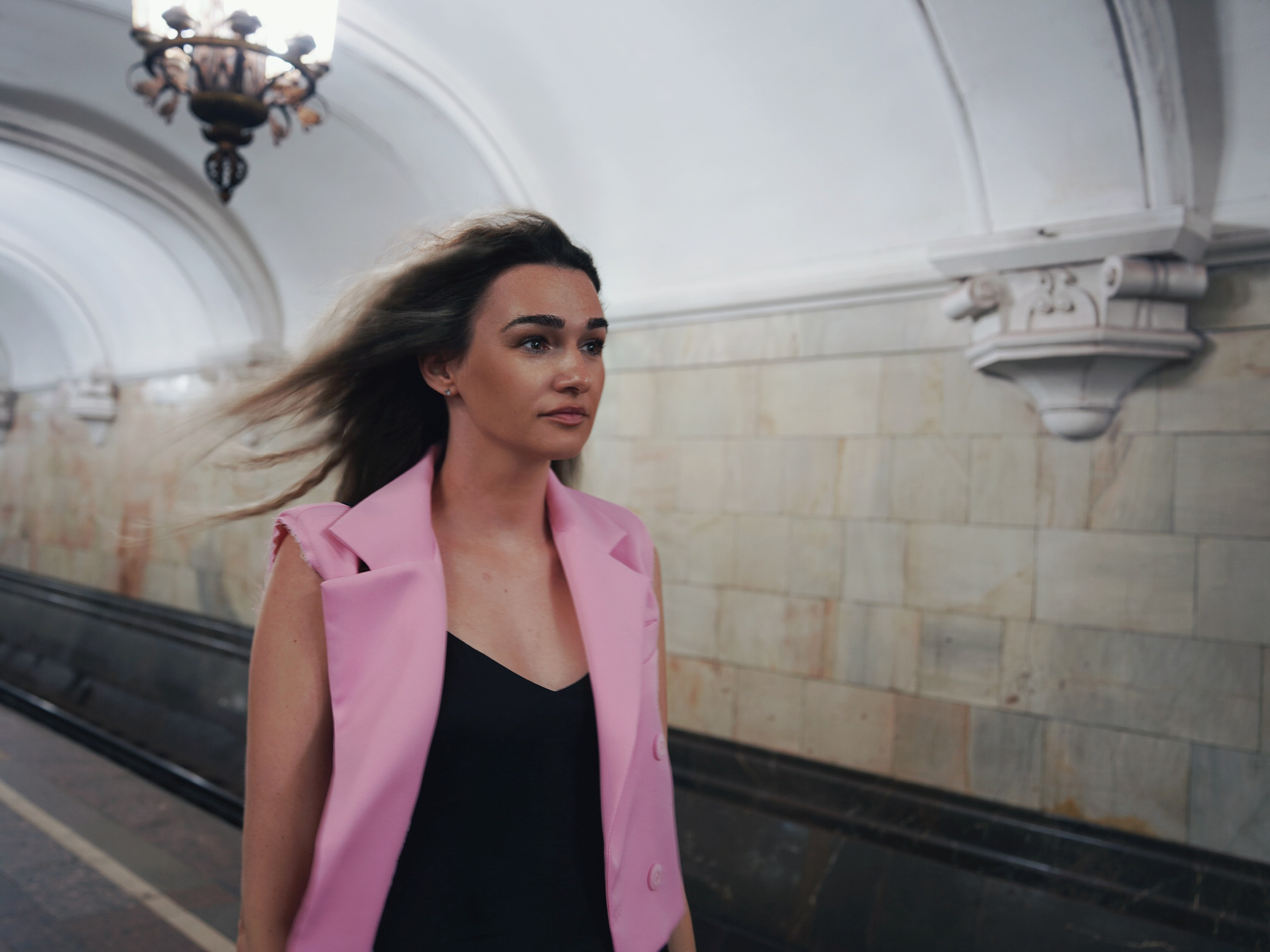 Анна в Московском метро. Событийный фотограф Анна Курникова