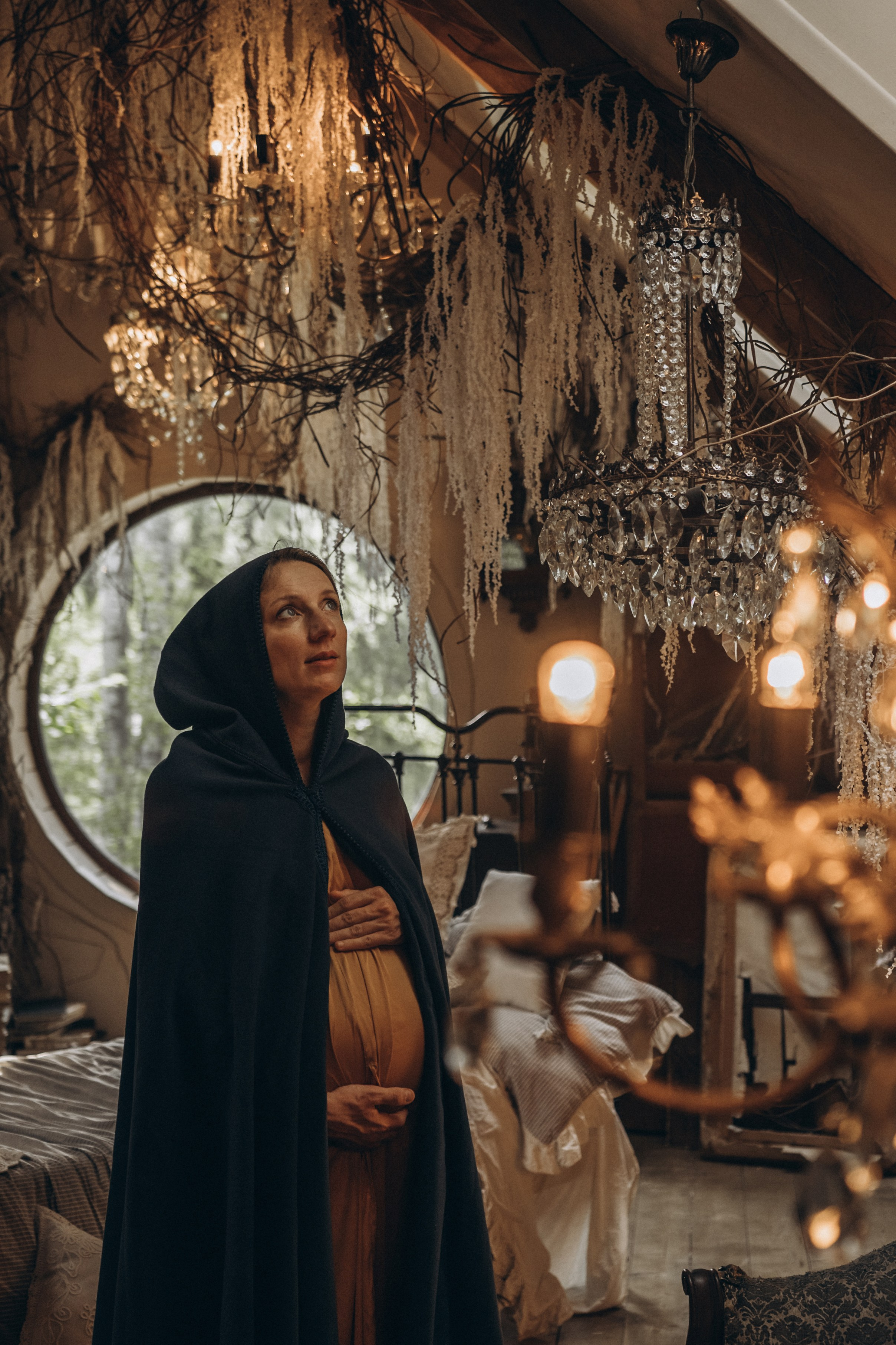 На заброшенном чердаке. Гаврилова Настя семейный фотограф lifestyle в Москве