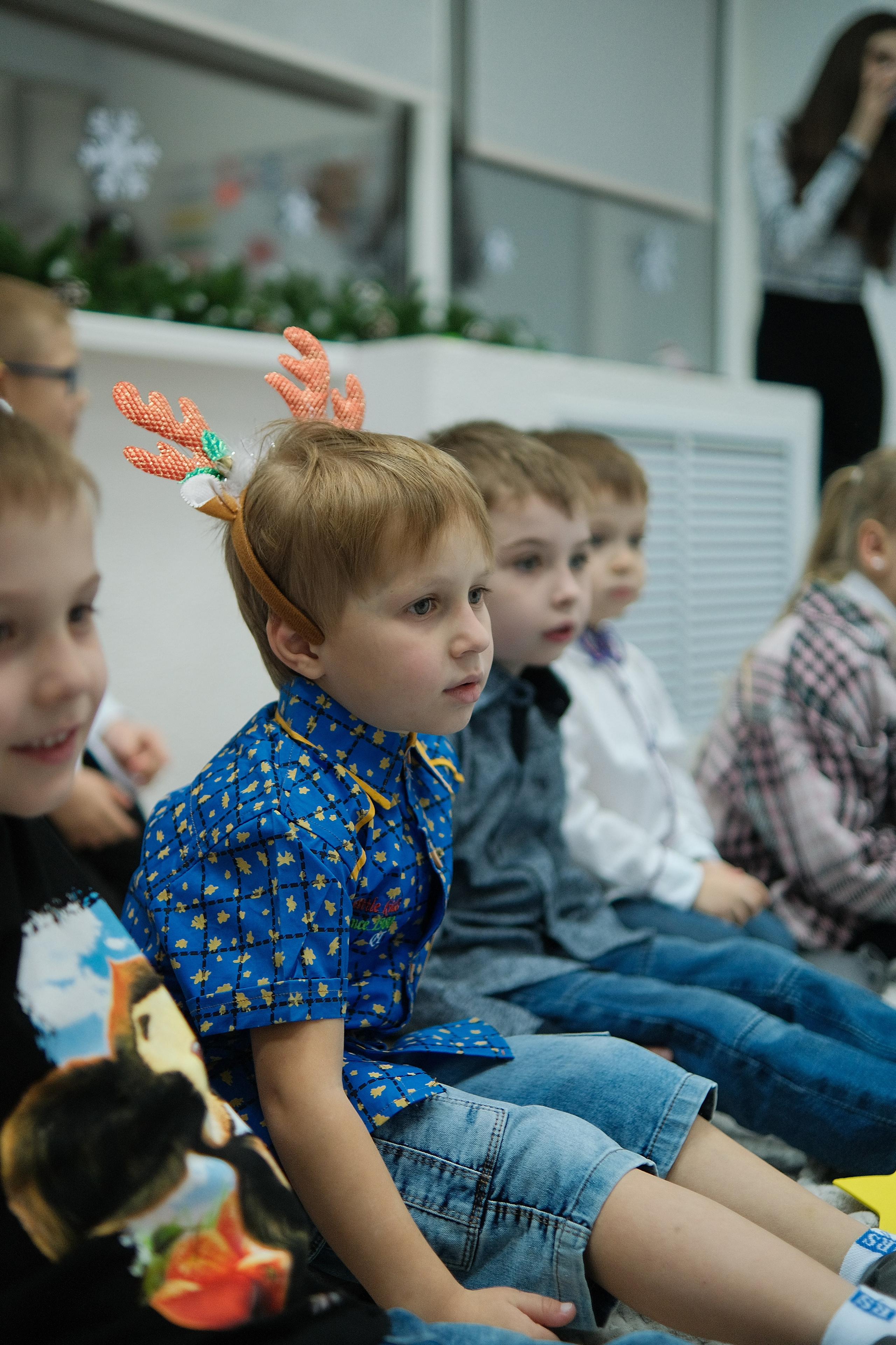 Мир знаний (Новогодний утренник). Serg_film