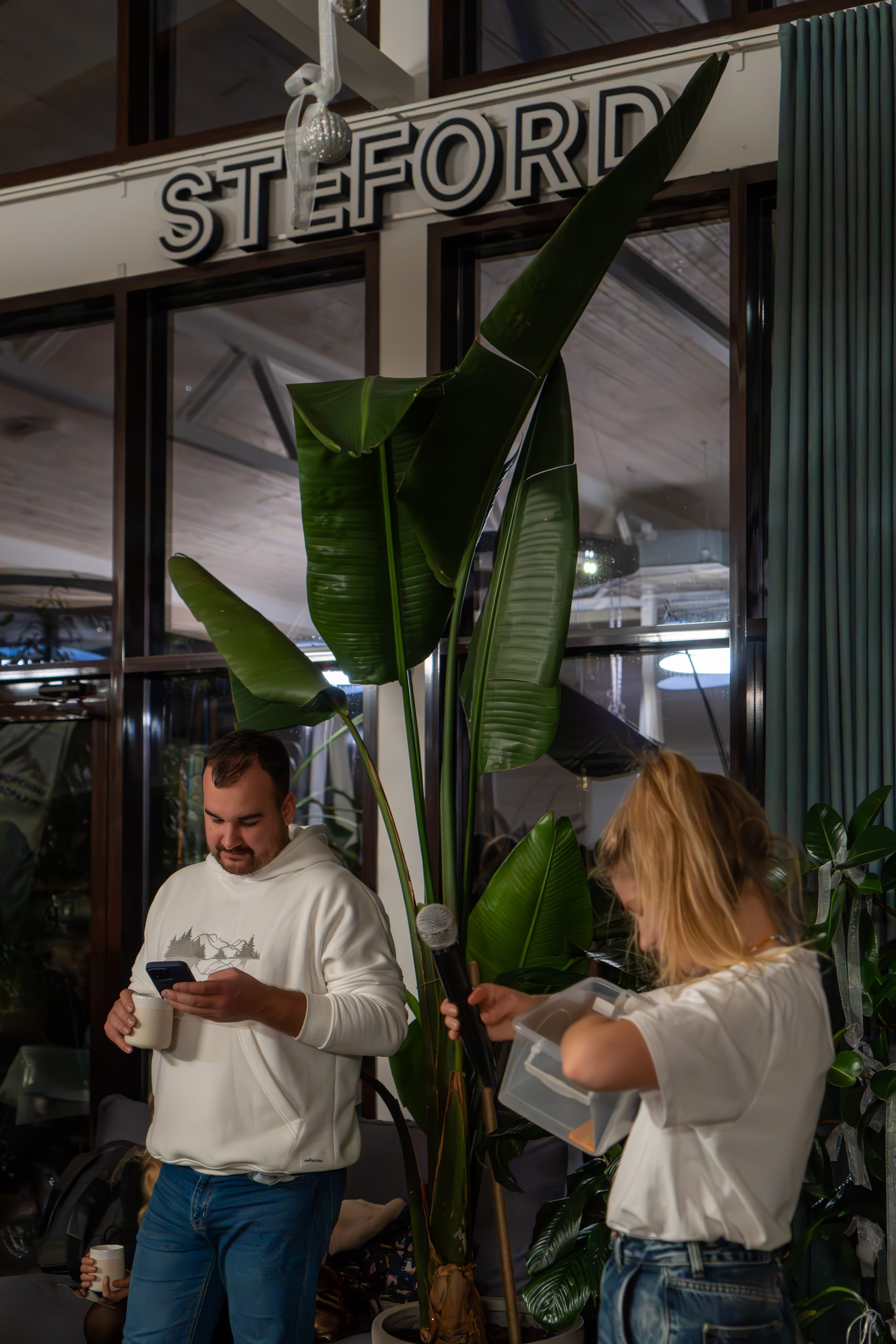 Предновогодняя встреча в пространстве Steford Hub. Репортажный фотограф в Красной Поляне и Сочи Павлюченко Екатерина