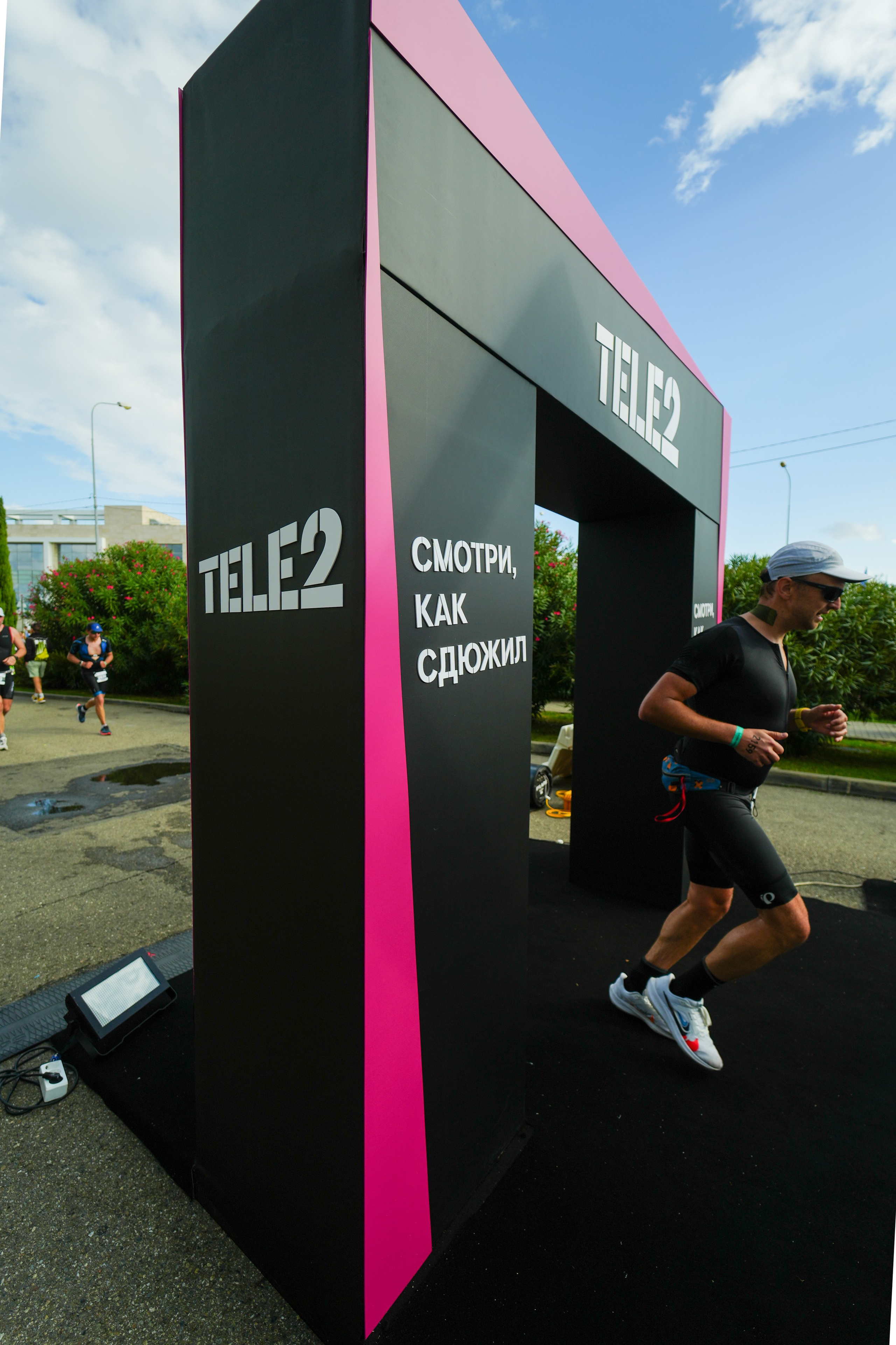 Фотоотчет партнерской интеграции для компании TELE2 на фестивале Ironstar. Репортажный фотограф в Красной Поляне и Сочи Павлюченко Екатерина