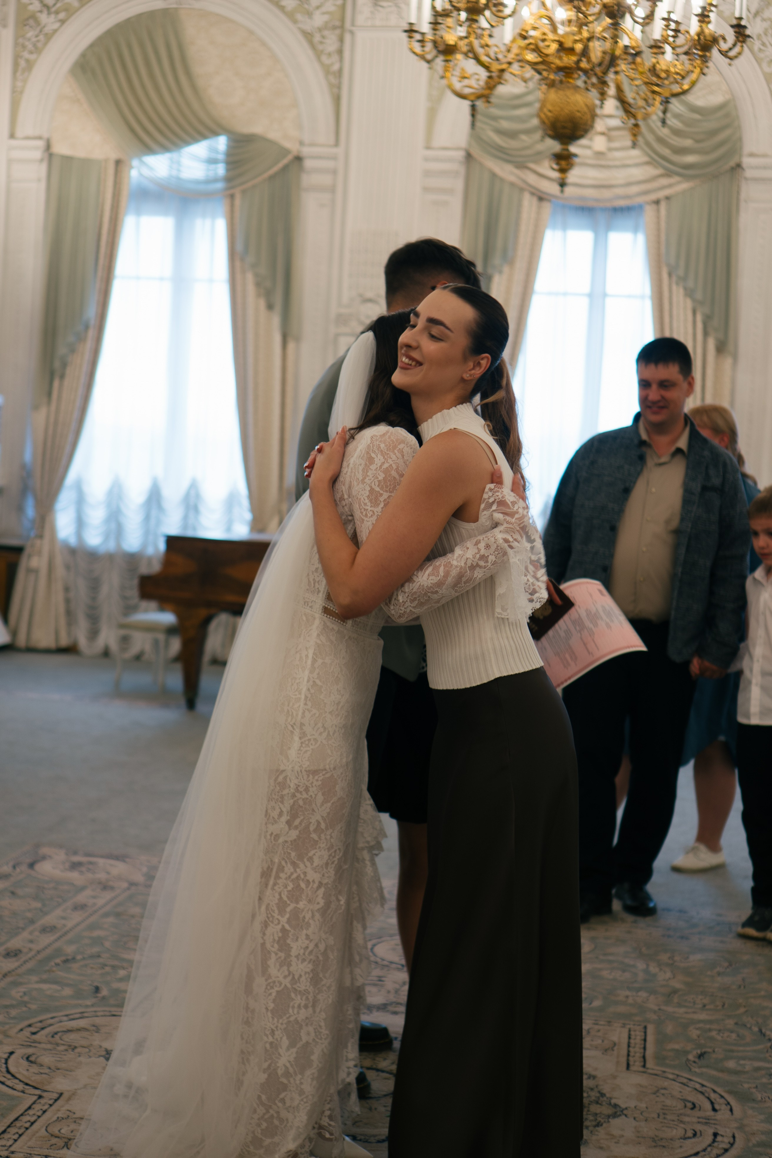 СЪЁМКИ В ПЕРВОМ ДВОРЦЕ ПРОГУЛКА И СТУДИЯ. Профессиональный фотограф, Санкт-Петербург — Виктория Богомолова