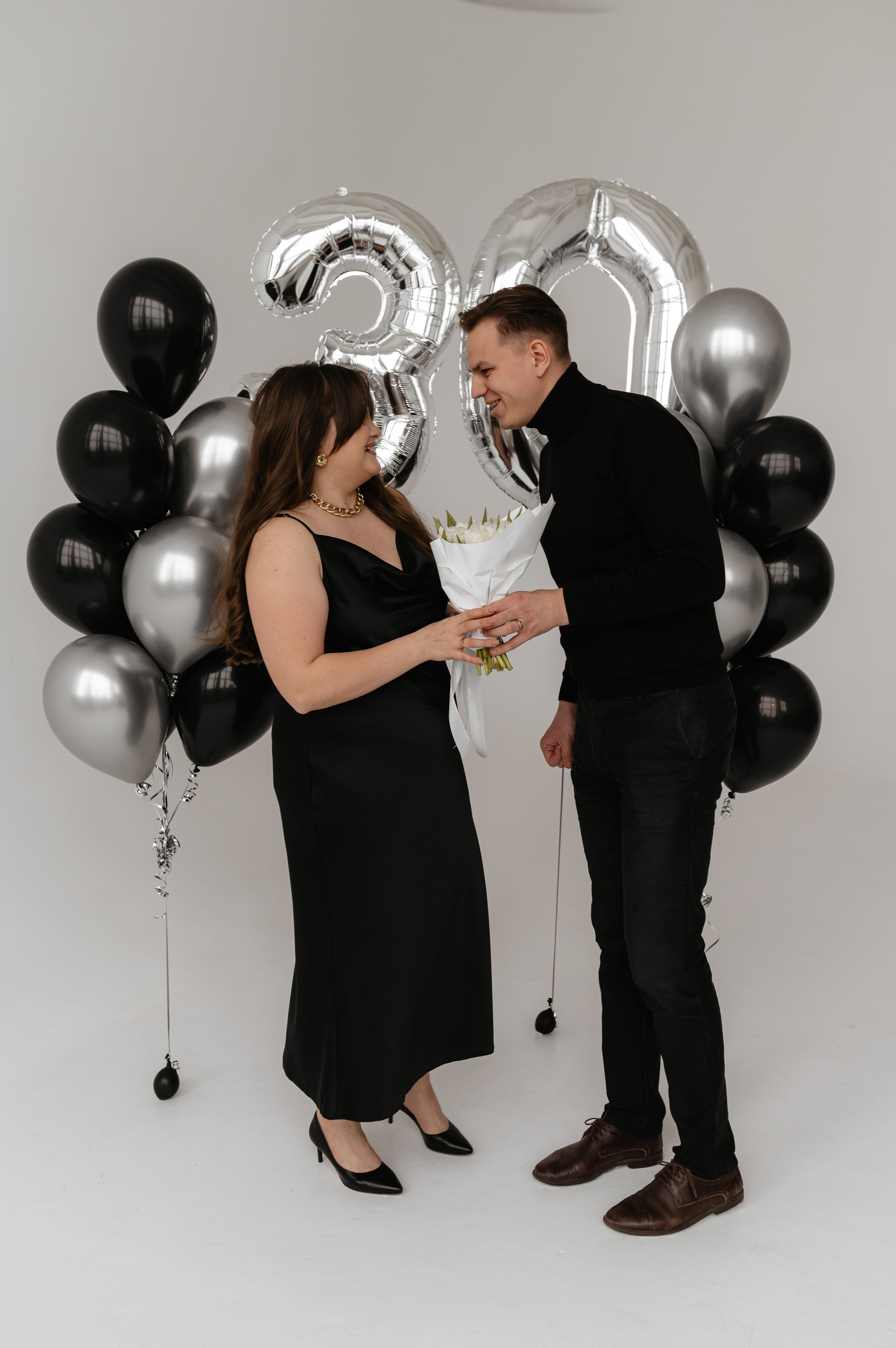 День рождения, в студии. Главная