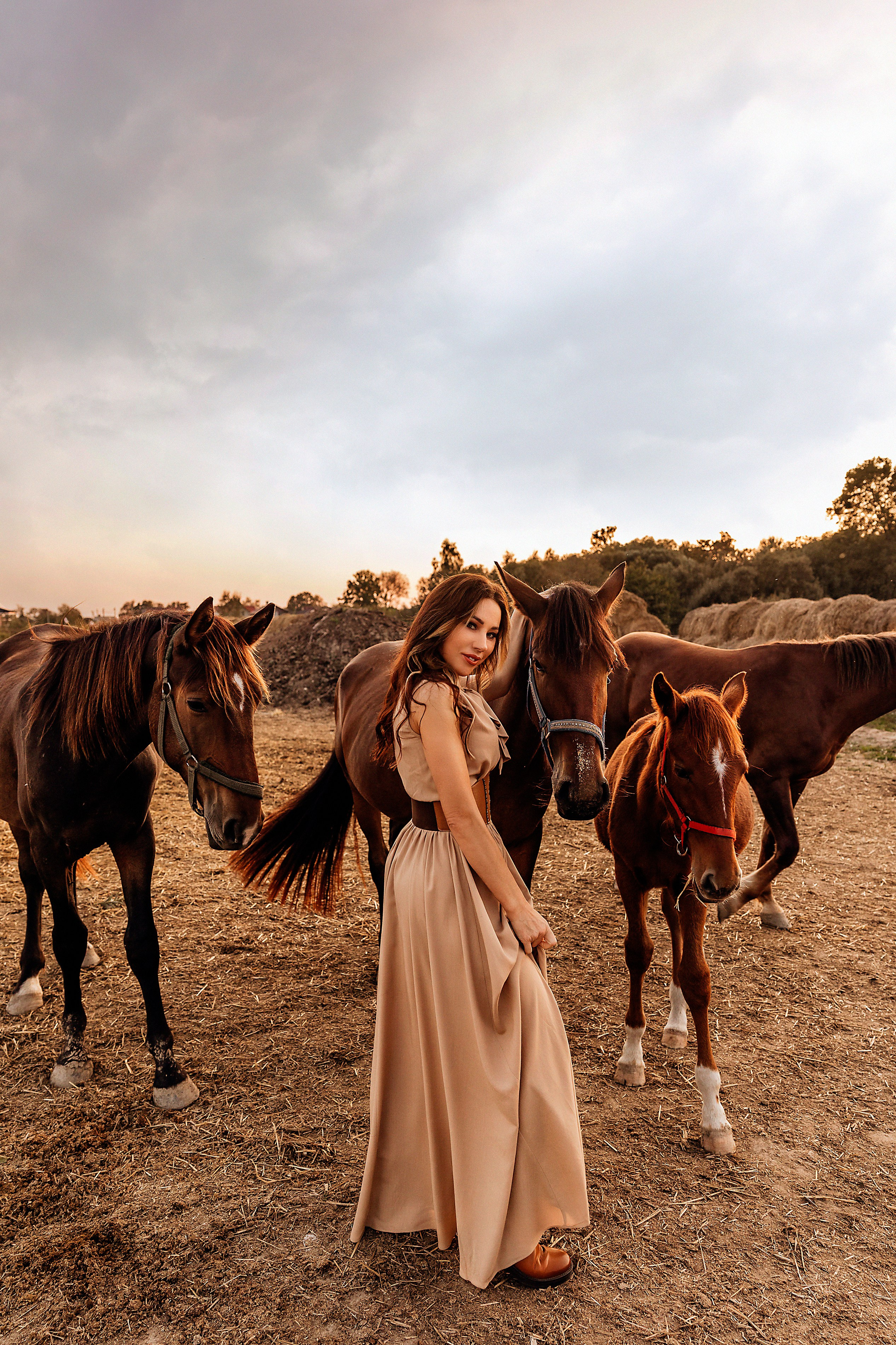 Ирина конюшня Лошадкино. Фотограф в Калининграде свадебная фотография, репортажная, фотосессии