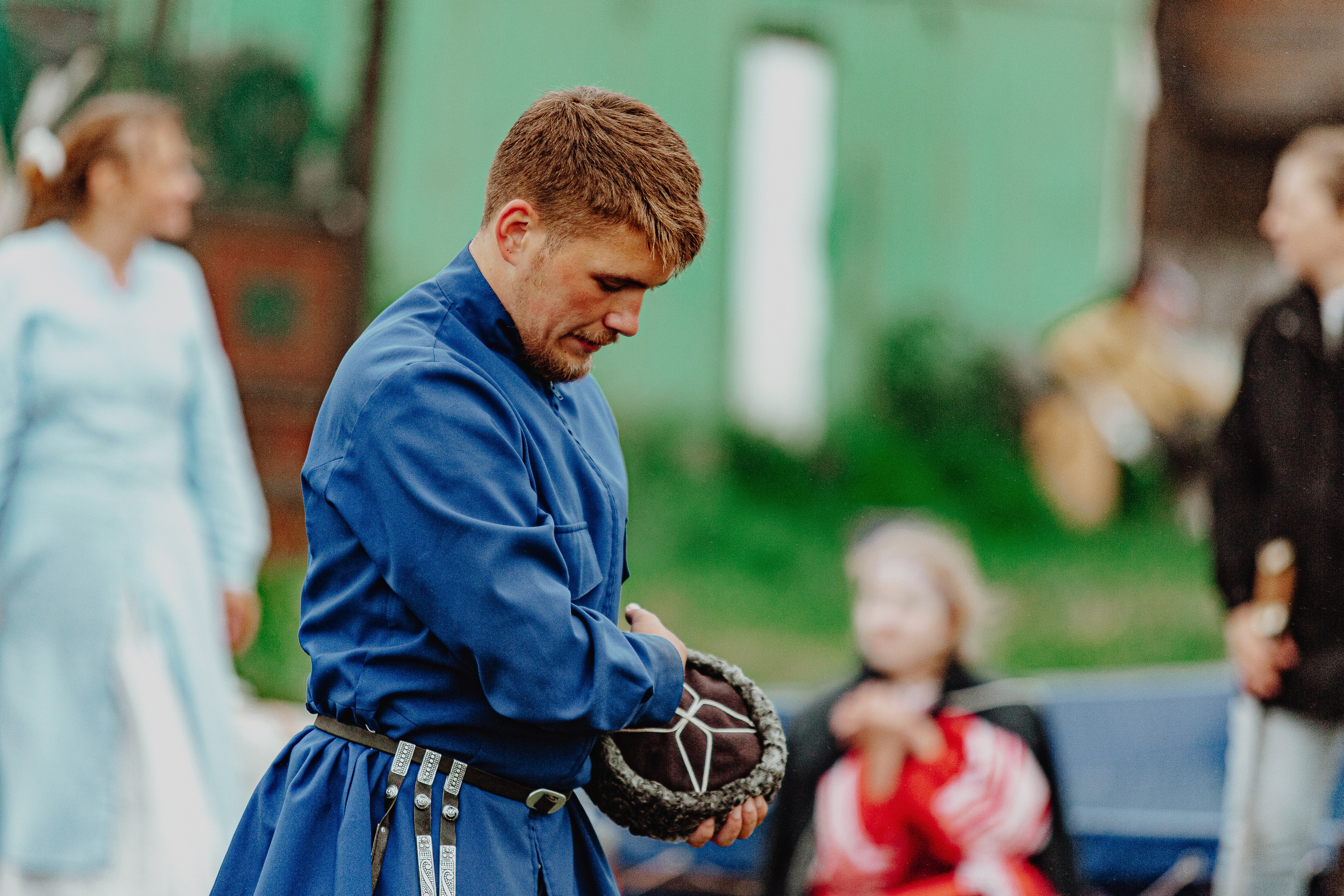 Фестиваль «Абалакское поле» XVI. Арт-фотограф Крис Л. в Тобольске: портрет, семейные, свадьбы