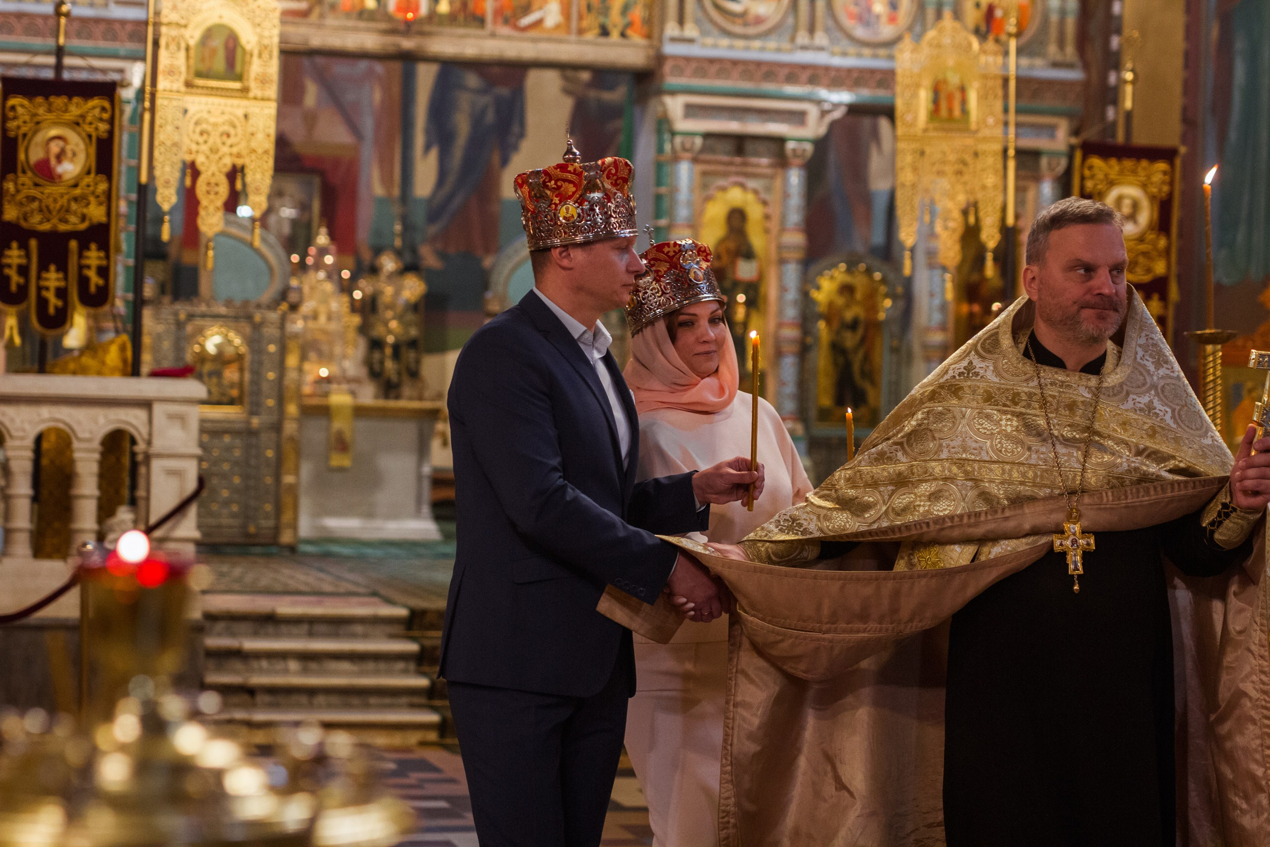 Венчание в храме Петра и Павла в Петергофе. Контент- фотограф, рилсмейкер в Санкт- Петербурге Елена Грие