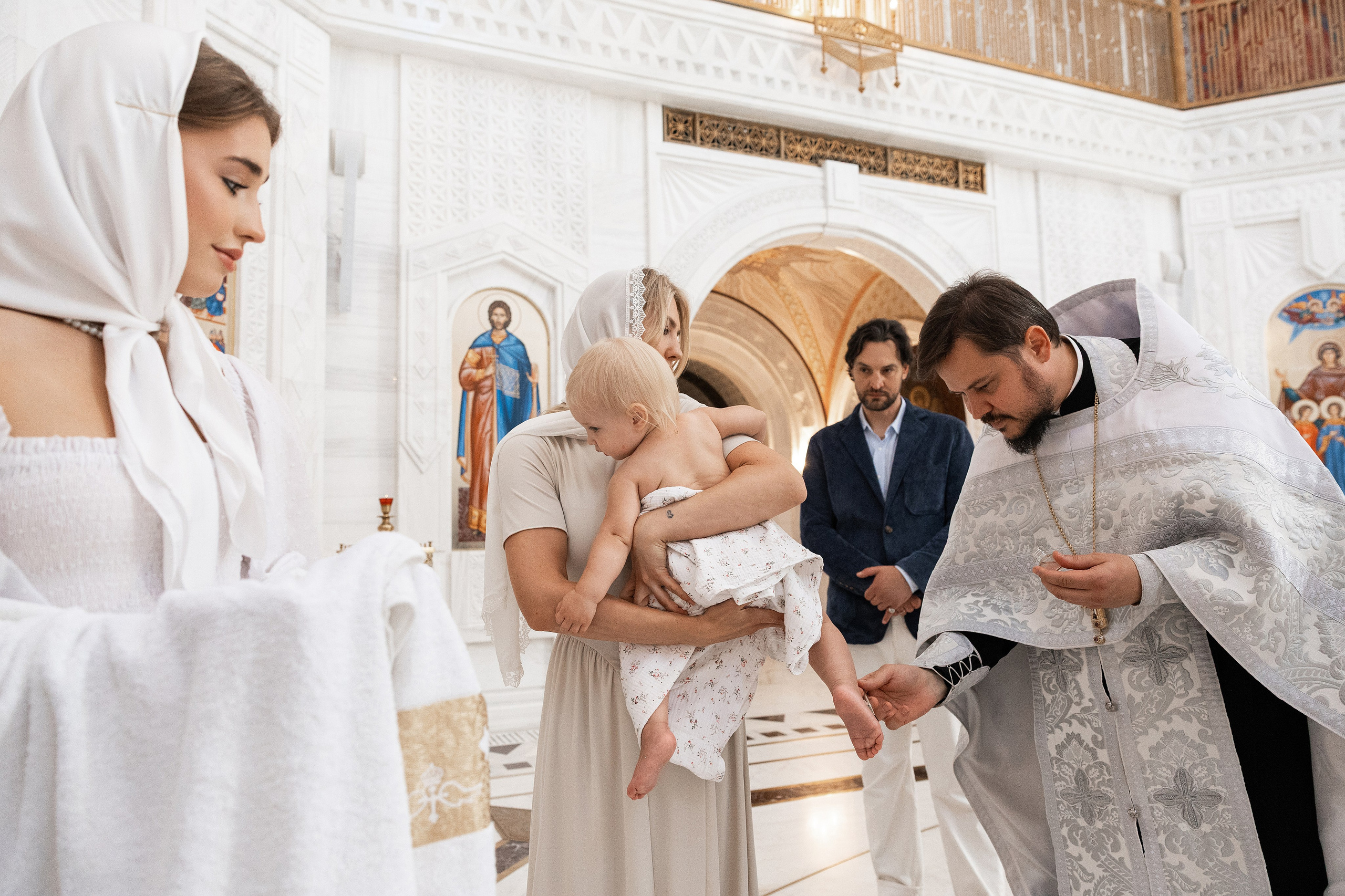 Крещение Аделины. Фотограф Крещение, Выписка москва