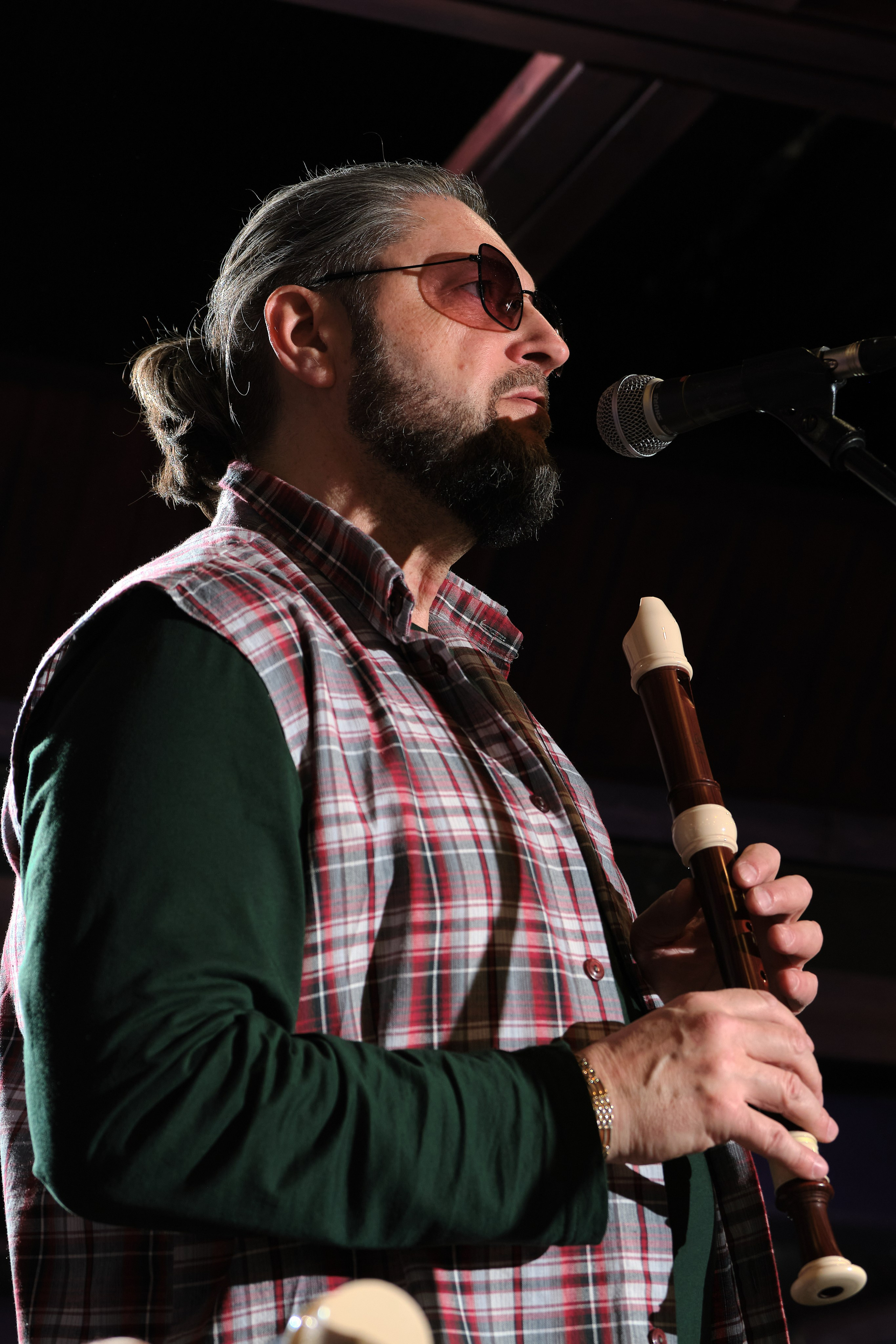 Съемка музыкальных клипов, сниппетов, съемка музыкантов за кулисами, концертная съемка, творческая съемка для музыкальных групп