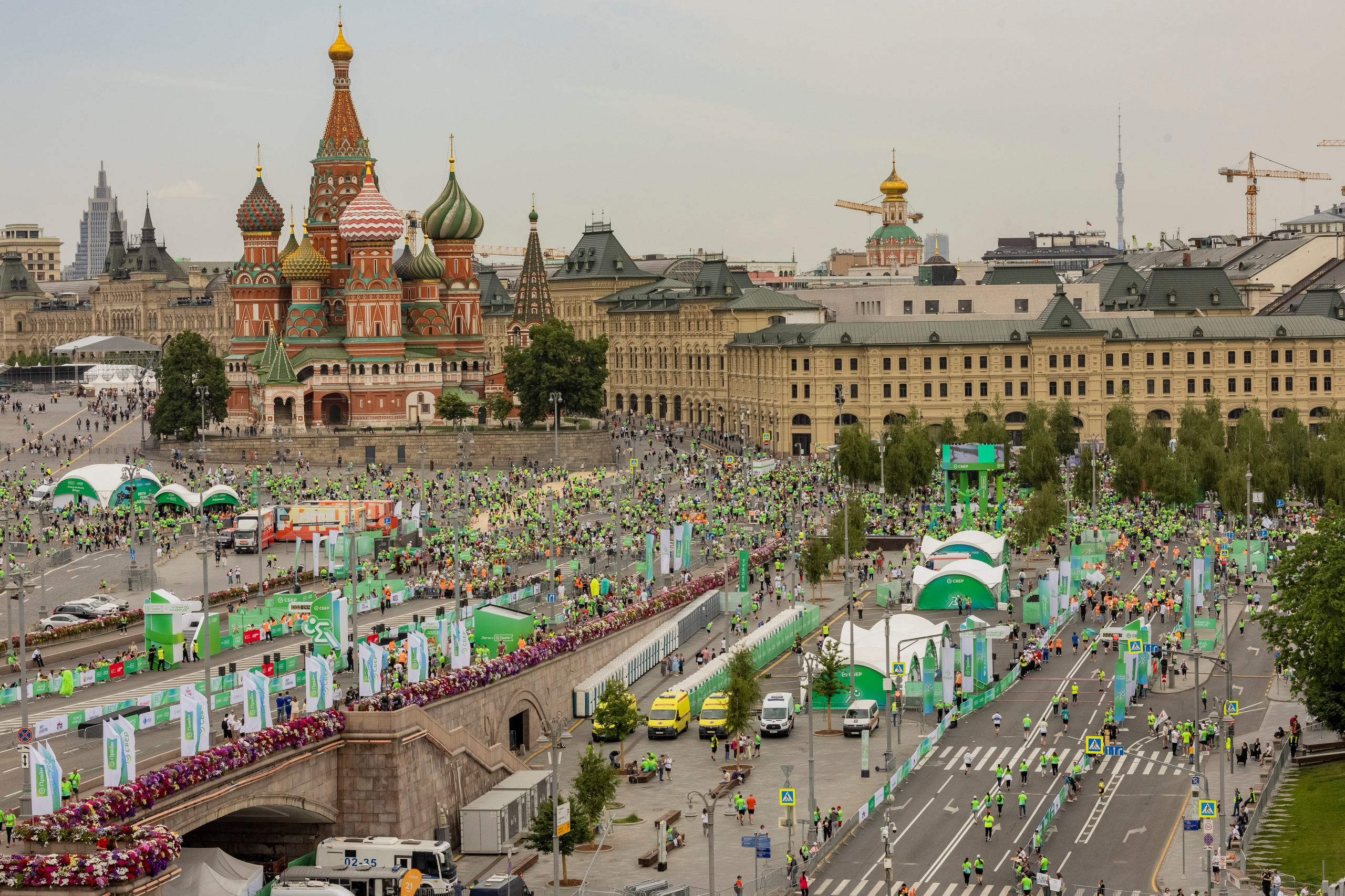 Сбер Зелёный Марафон 2025 Балчуг. Репортажный, event, концертный и backstage фотограф из Москвы Виталий Кривцов