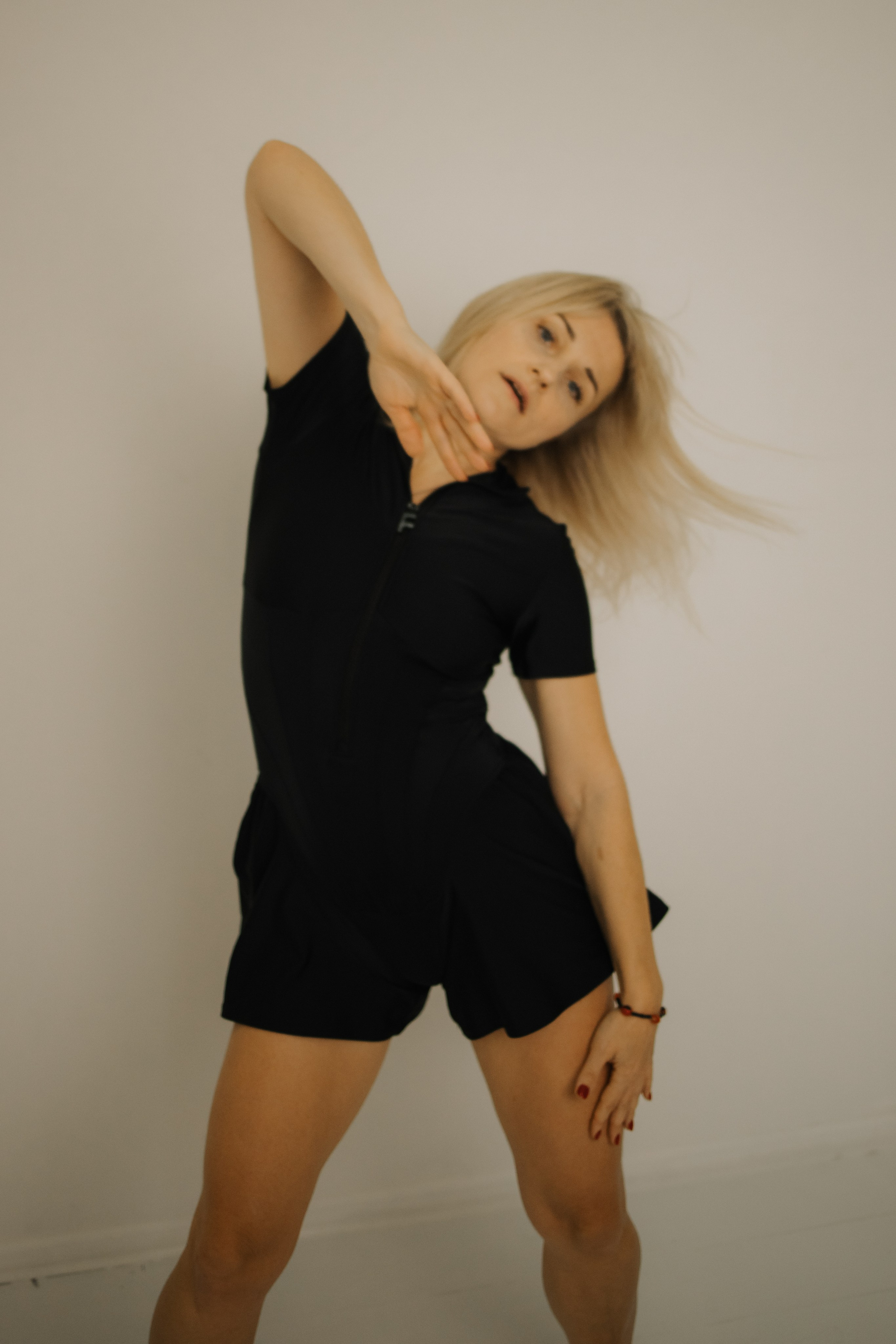 Фотосессия девушки в студии. Фотограф Углич и Ярославль Ольга Тятюшкина