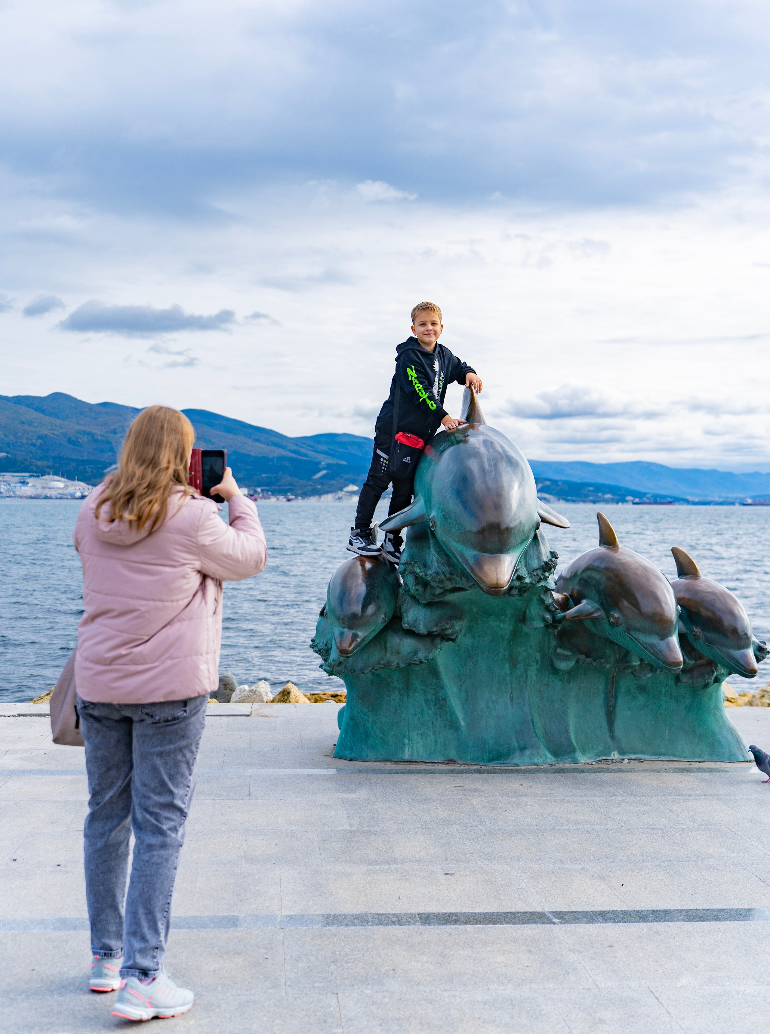 Фотосессия в Новороссийске осенью. Семейный и детский фотограф Екатерина Черняева. Снимаю портреты, love story, фотопрогулки, работаю на улице, в кафе, студии, дома у клиента