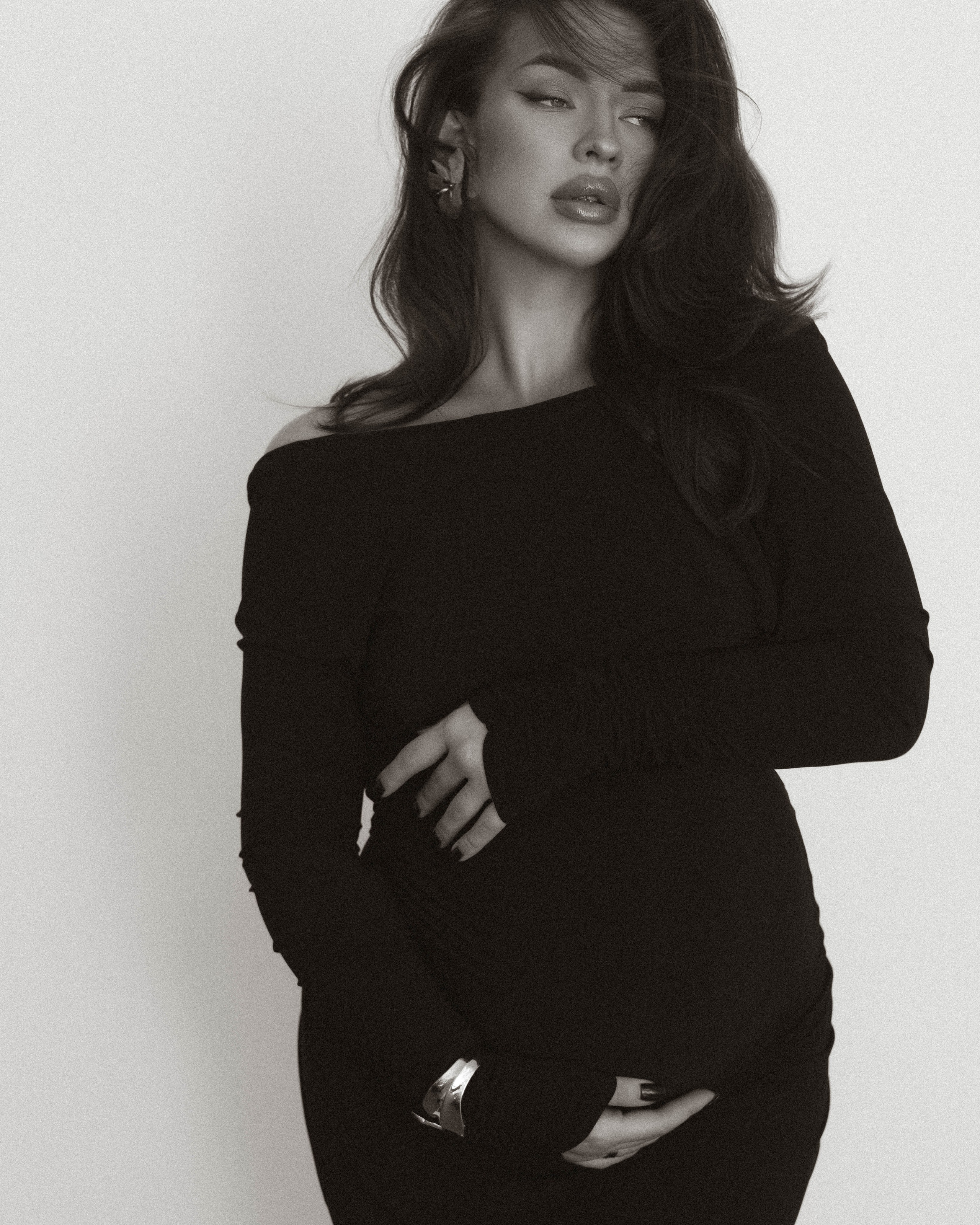 Girs. Male photographer