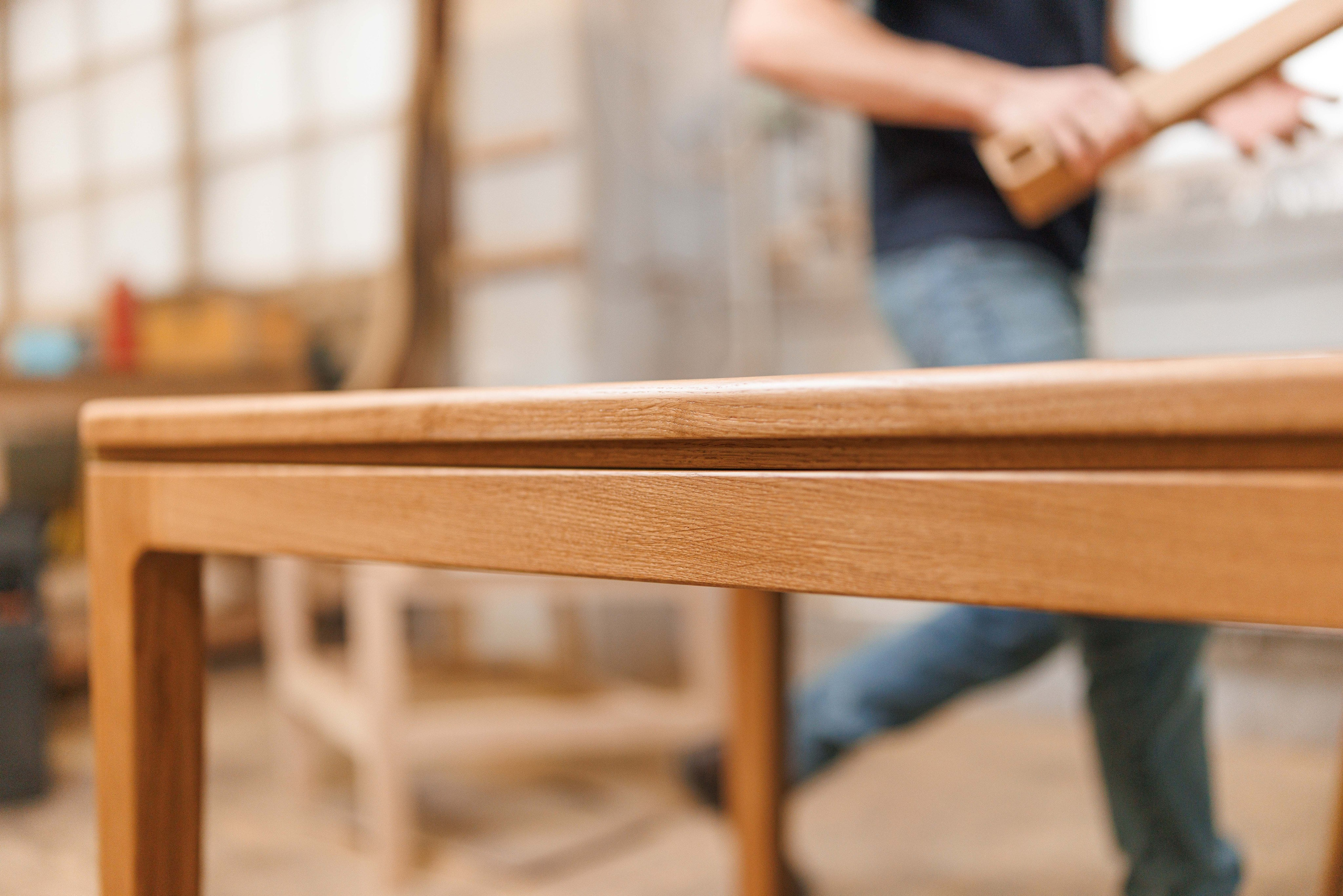 Артур и его стулья. Фотограф Балаев Михаил