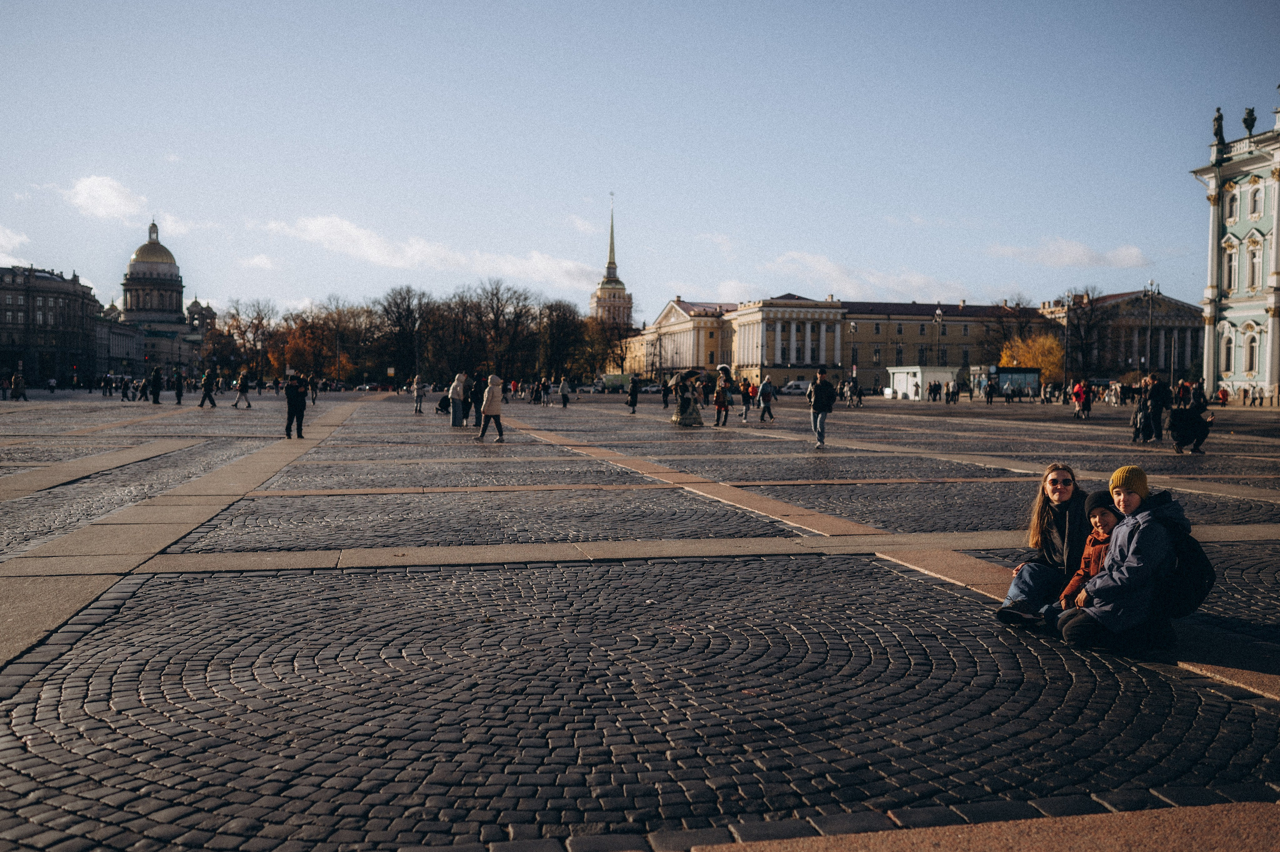 Мария, Миша и Ваня в Питере. Фотограф Горбенко Анна