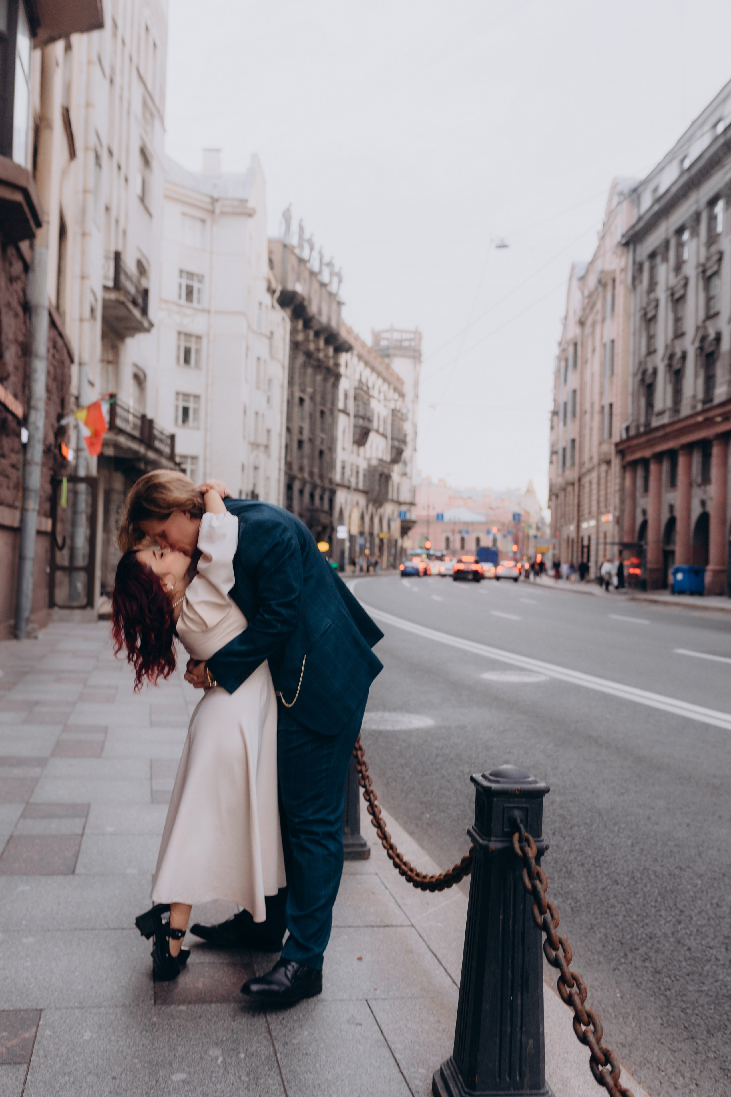 Фотосессия лавстори в сердце Петроградки пары будто из Сказки). Фотограф в Санкт-Петербурге Разиля Идиятуллина