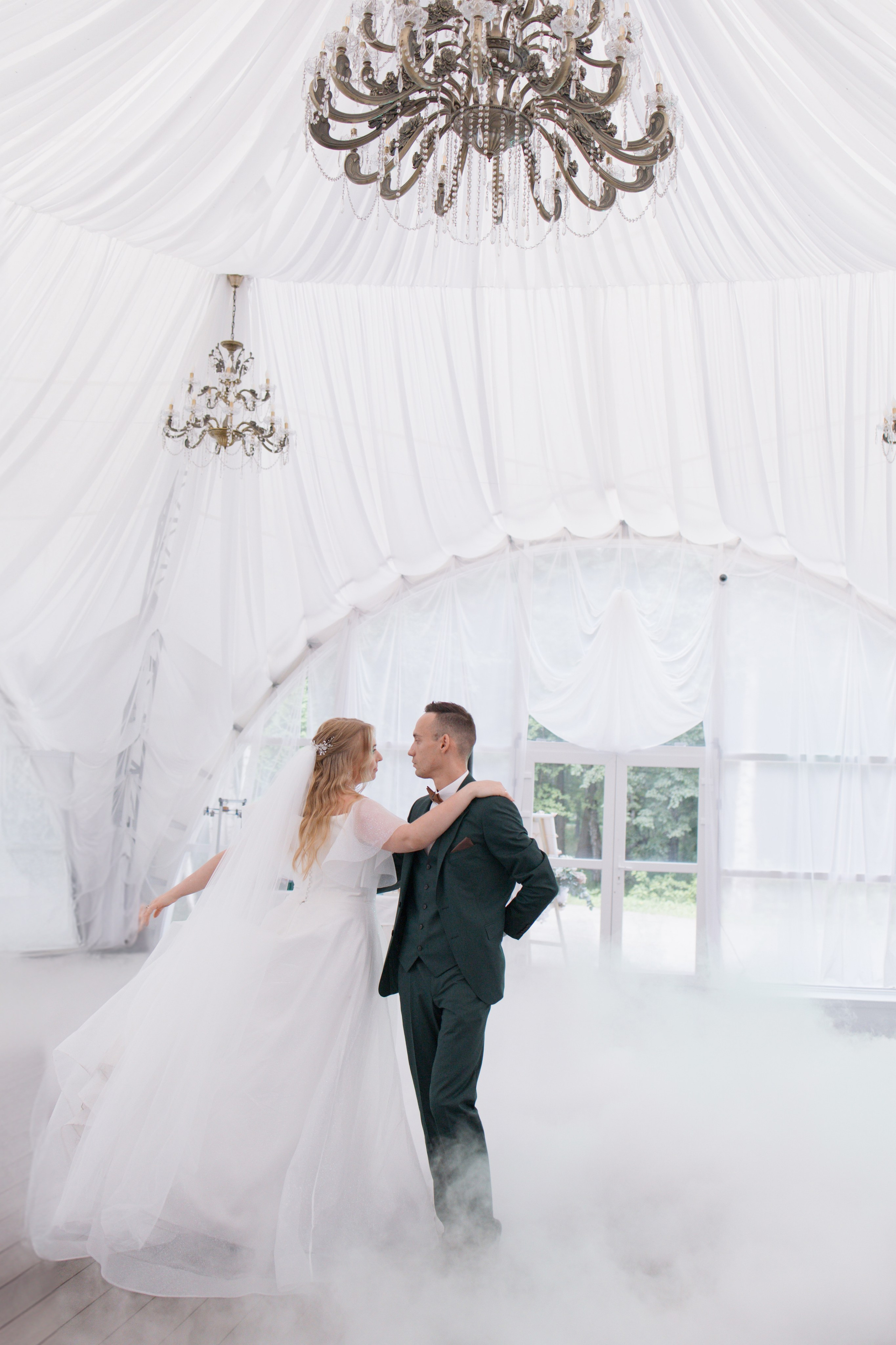 Летняя свадьба за городом. Свадебный фотограф в Москве Аля Загирова