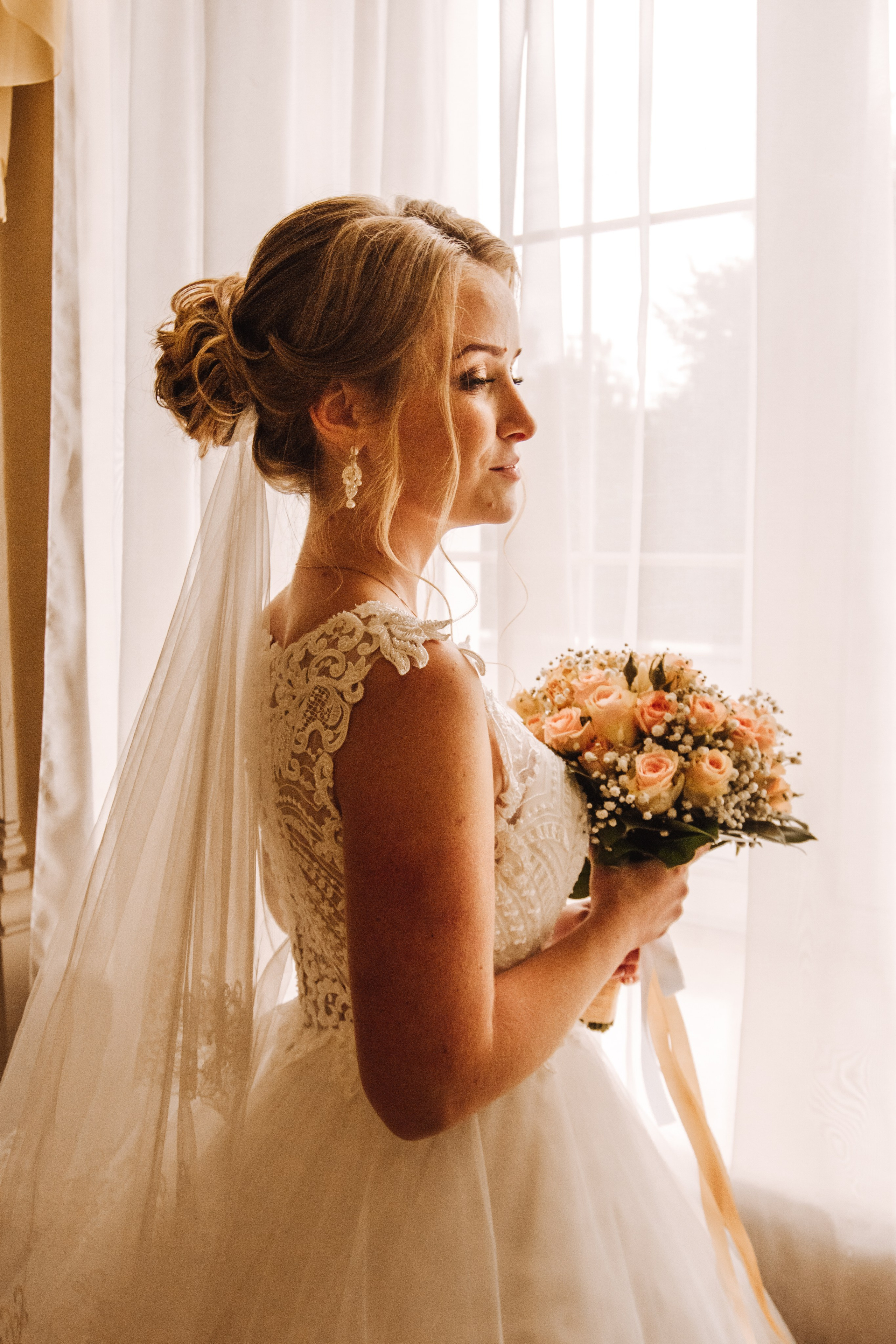 Свадебный фотограф в Подольске Ивана и Марии. Выпускные альбомы в Серпухове