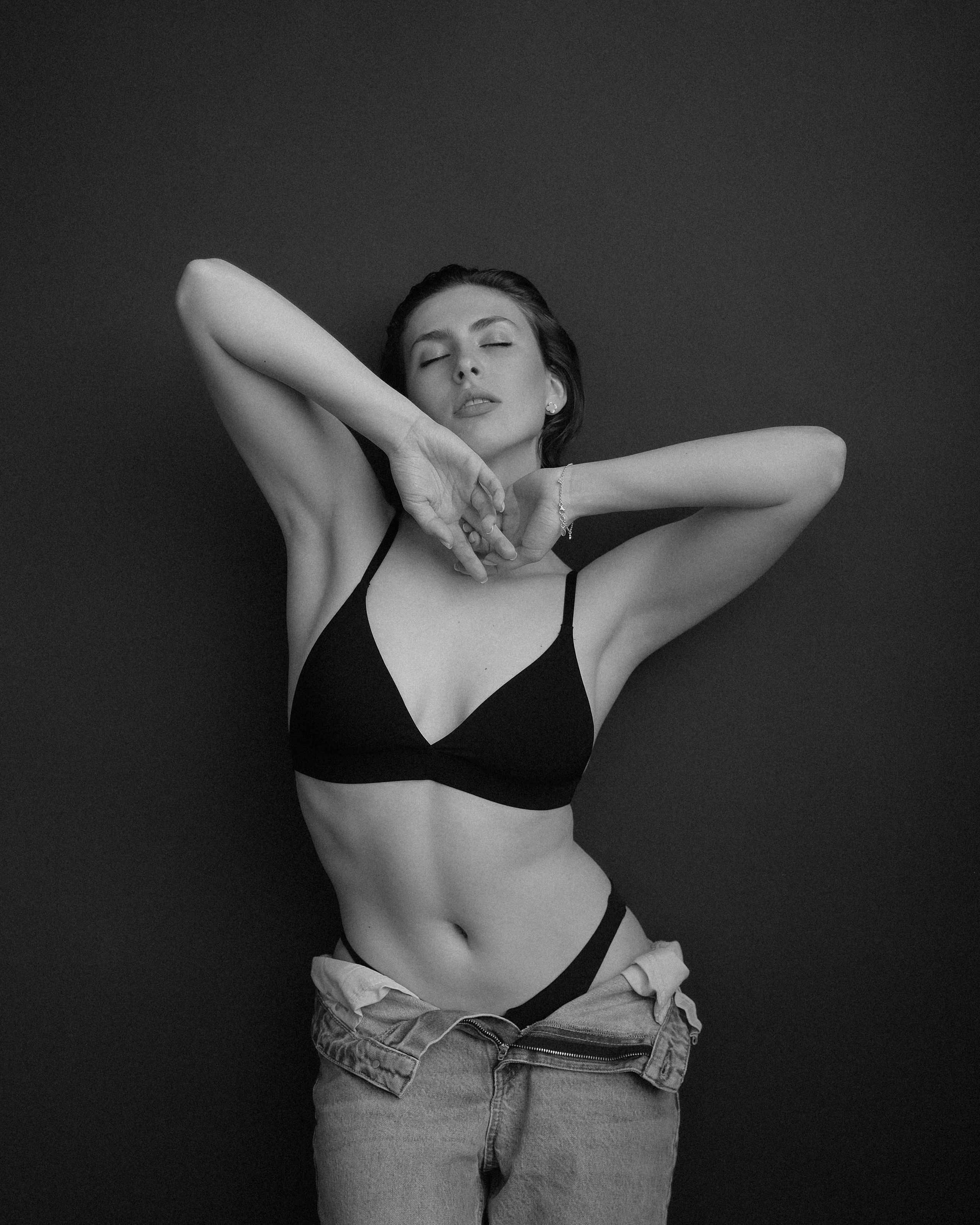 Юля. Главная