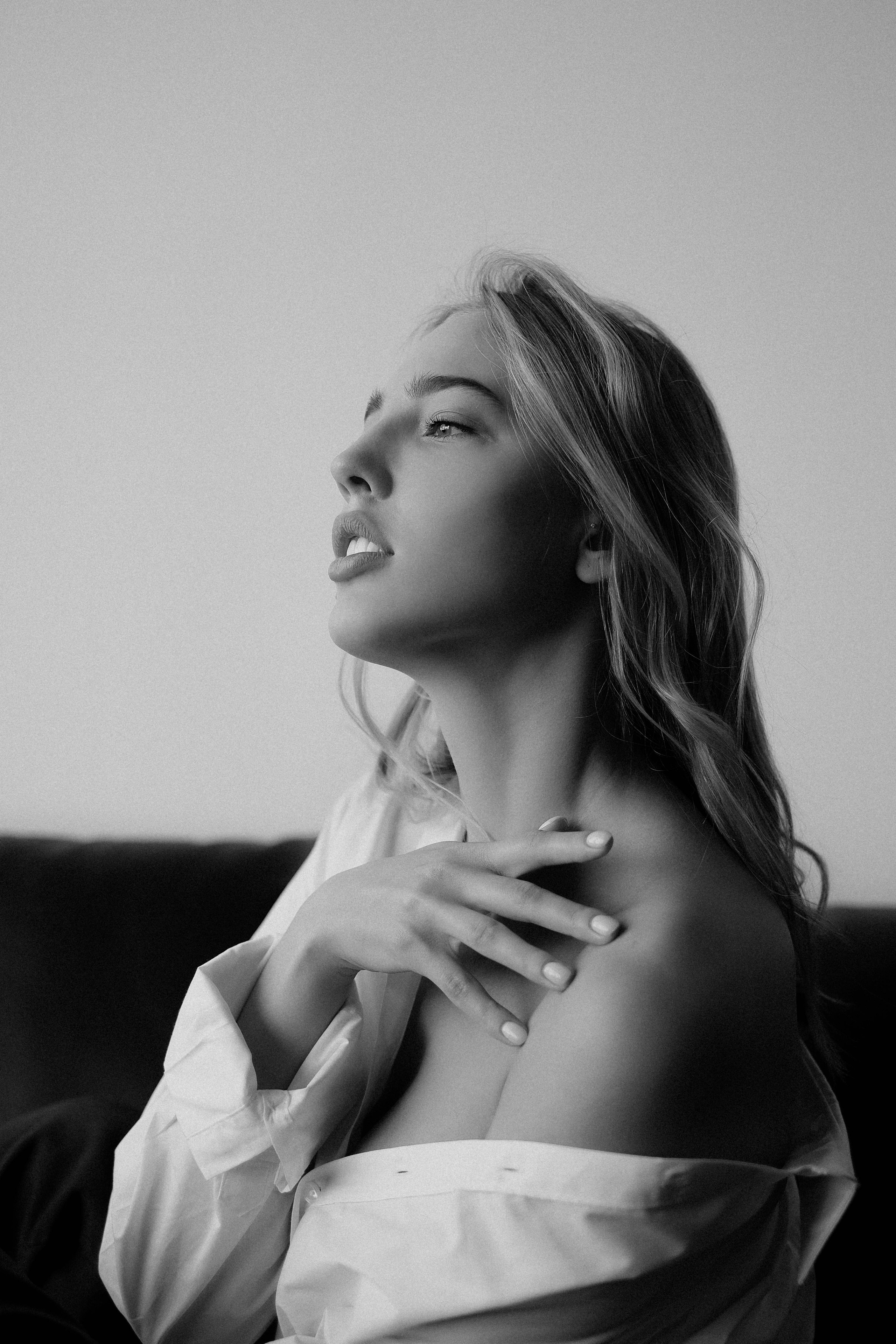 Яна. Главная