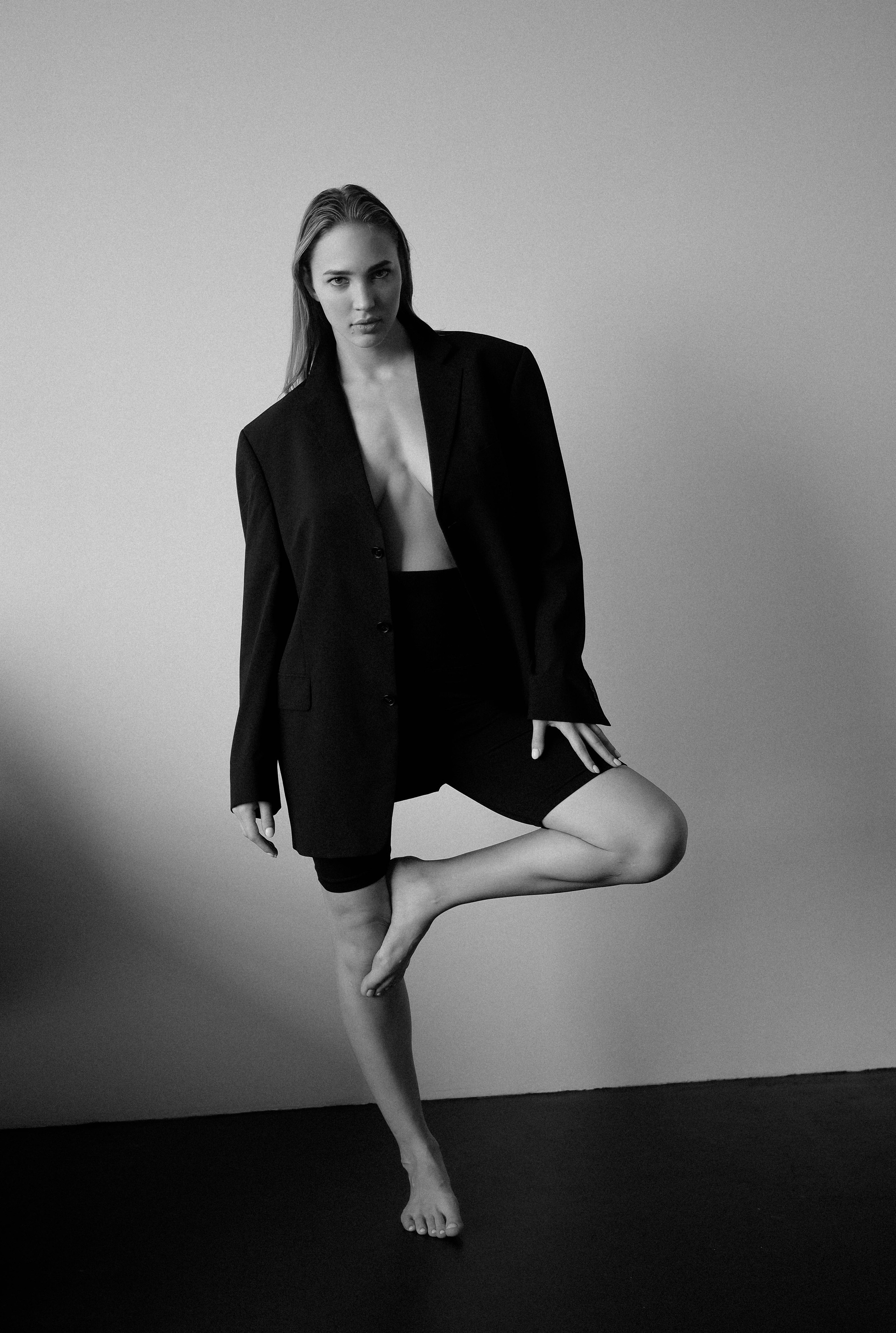 Яна. Главная