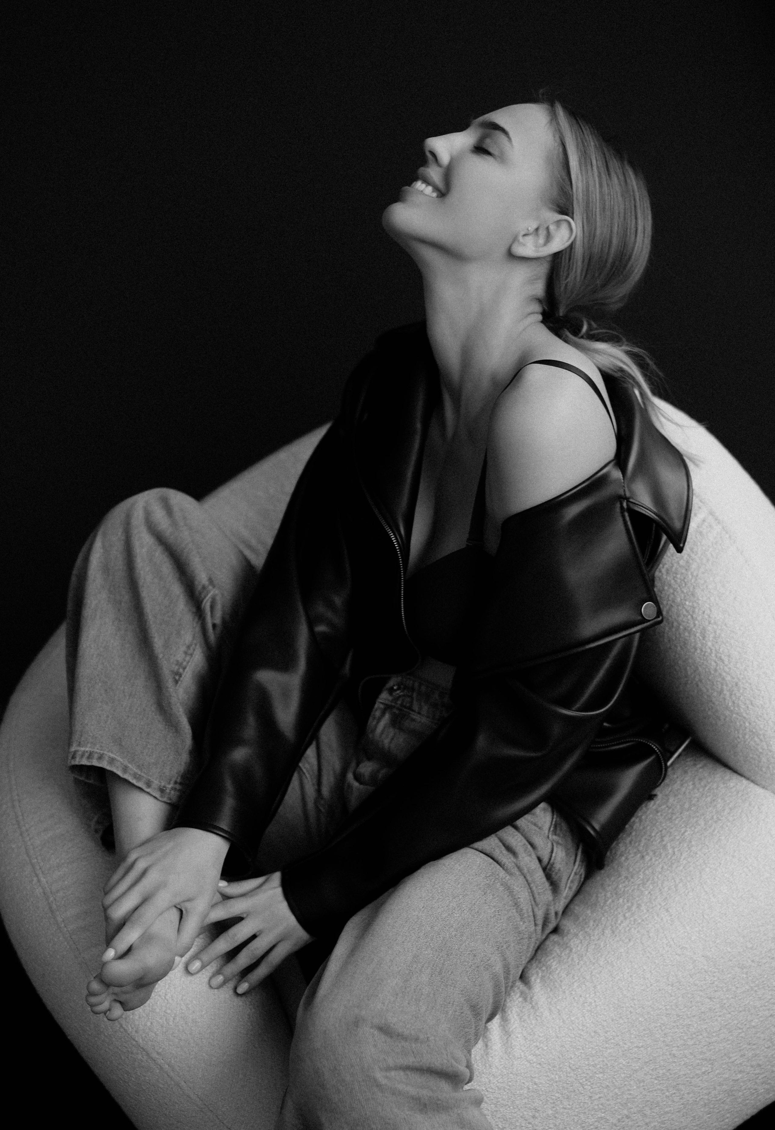 Яна. Главная