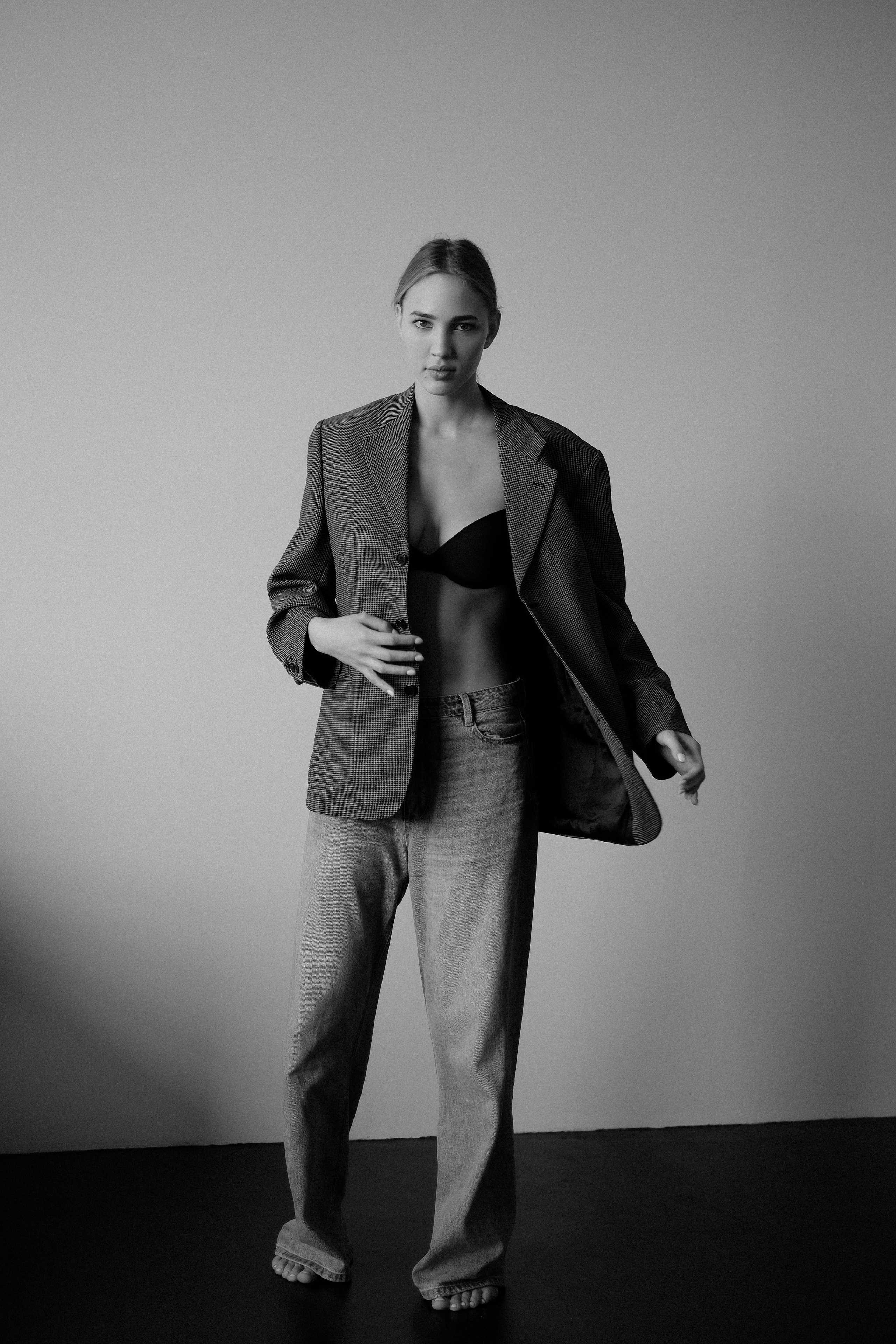 Яна. Главная