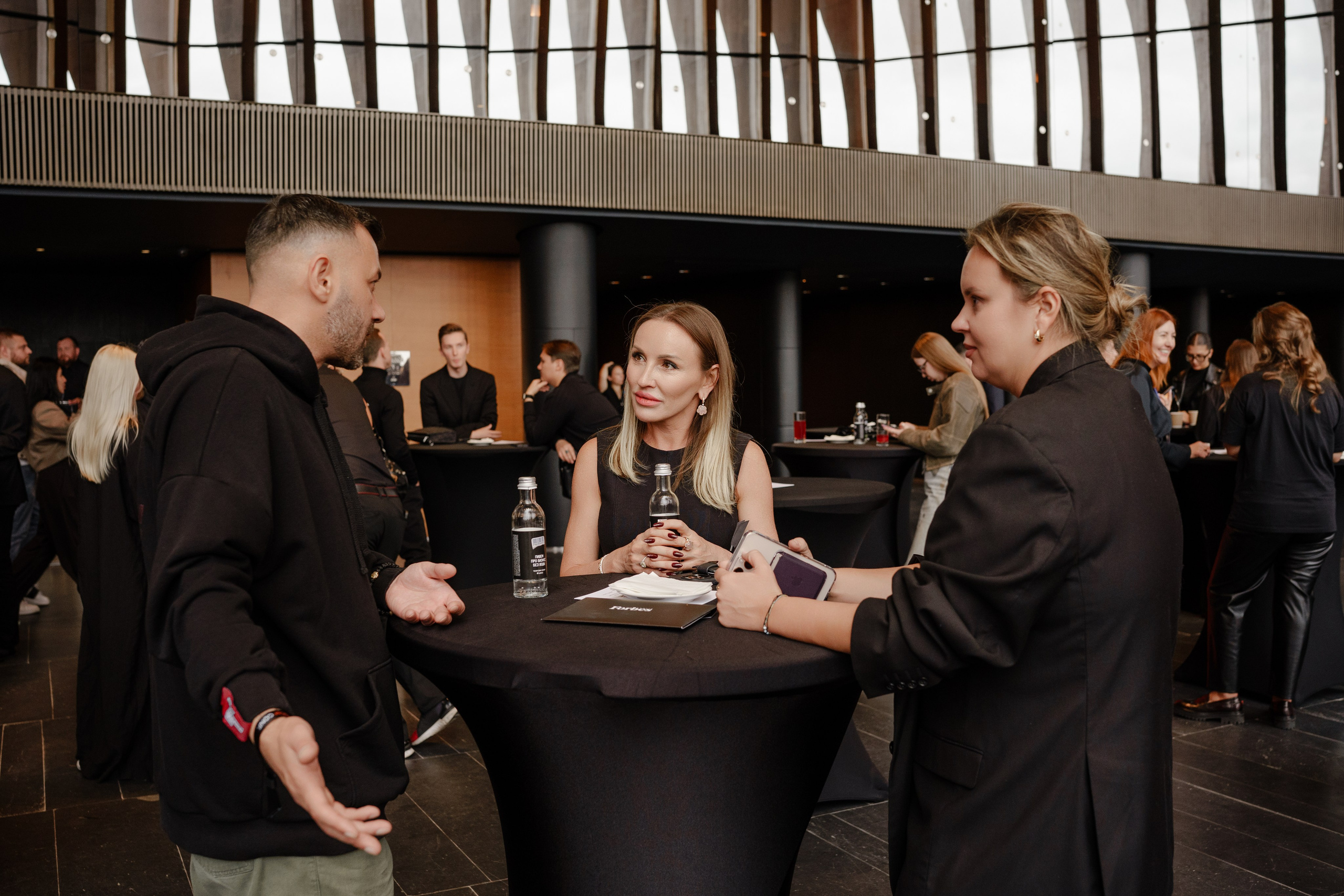 Фотограф репортажный на конференцию/форум в Москве. Репортажный фотограф в Москве Саша Дружинина