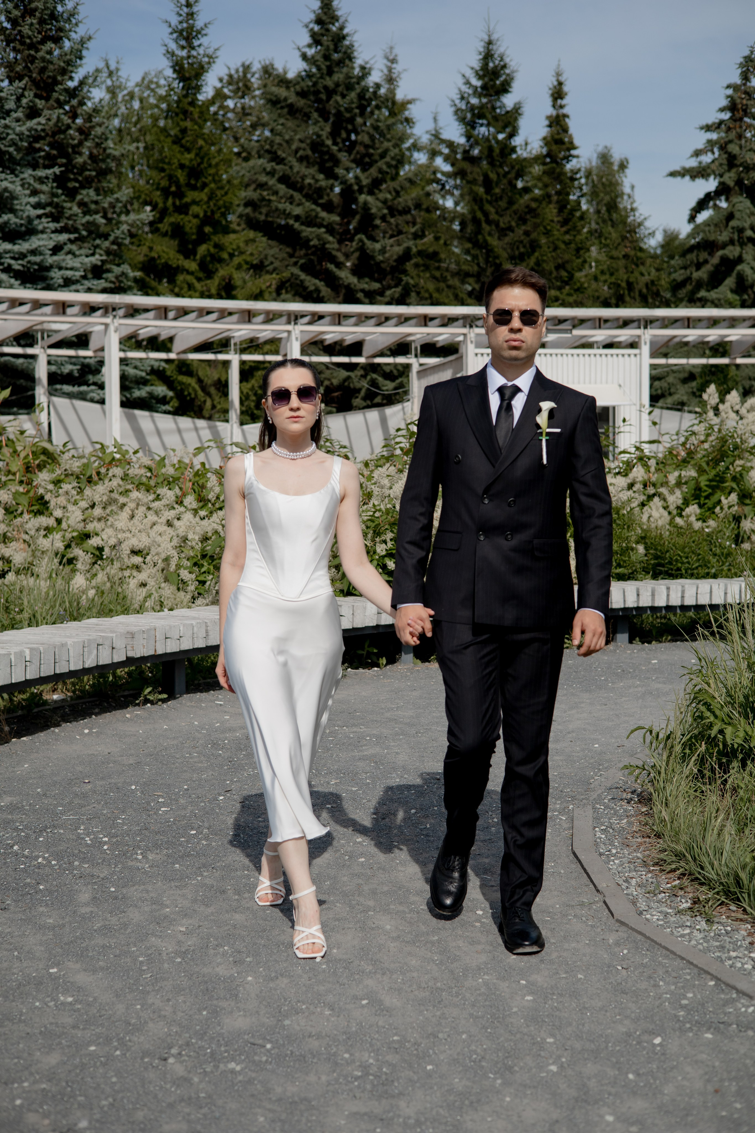 «Все мы состоим из частиц, которые были здесь задолго до появления Вселенной. Мне приятно думать о том, что все эти атомы 14 миллиардов лет плыли сквозь пространство и время – и создали нас для того, чтобы мы с тобой образовали единое целое».