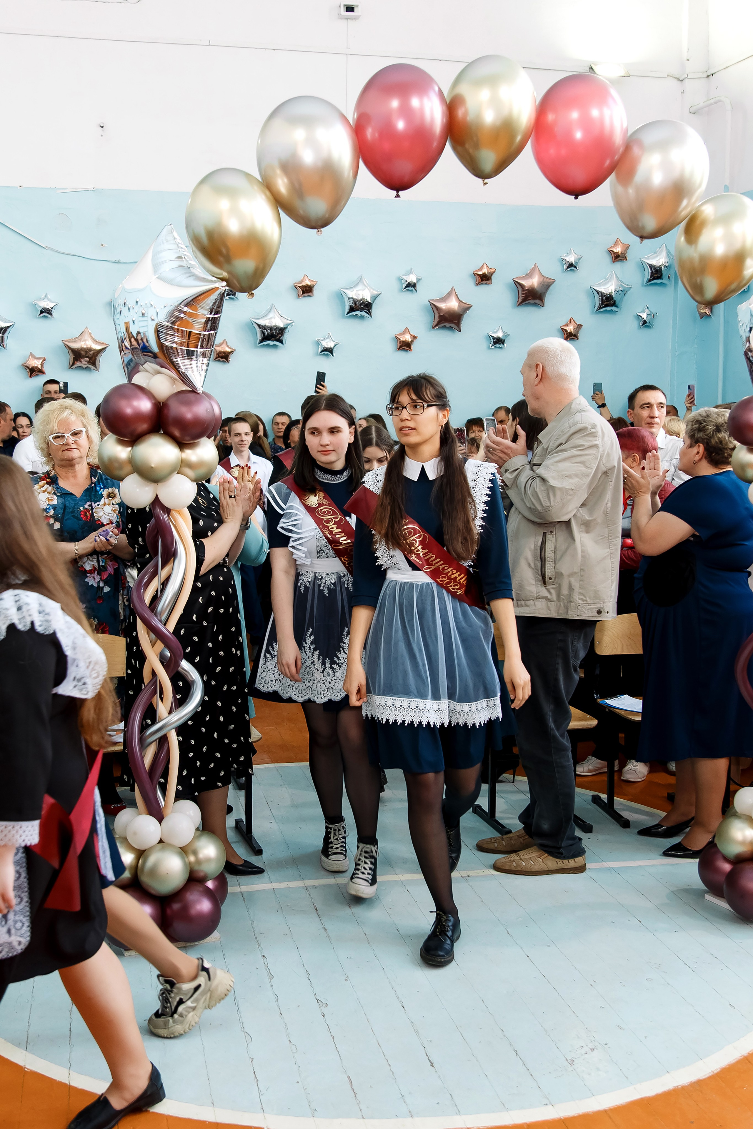 11 класс Последний звонок. Фотограф Любовь Корниенко, Примоский край