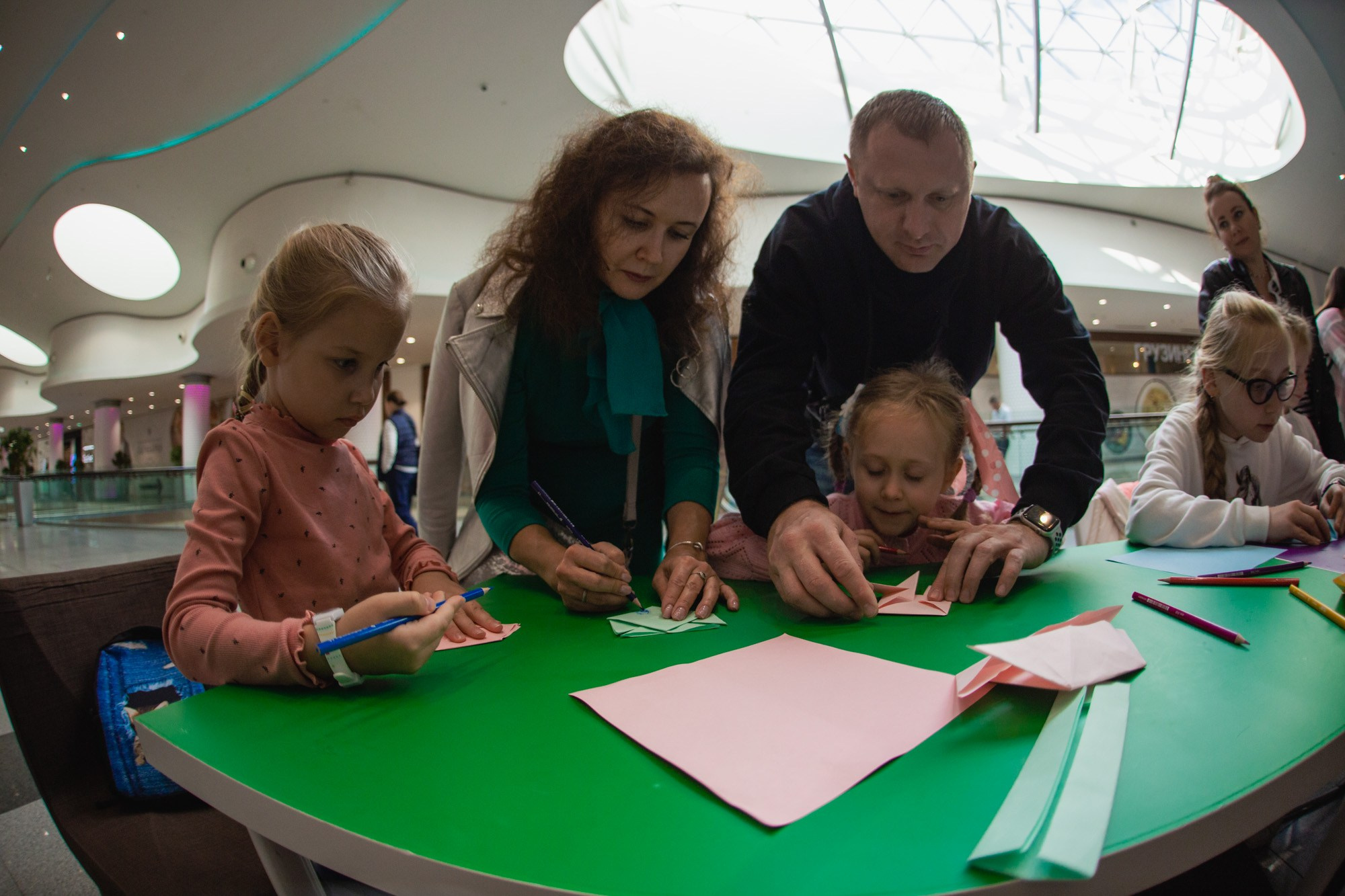 Сказка в ТЦ Океания. Репортажный и концертный фотограф в Москве Анастасия Осень