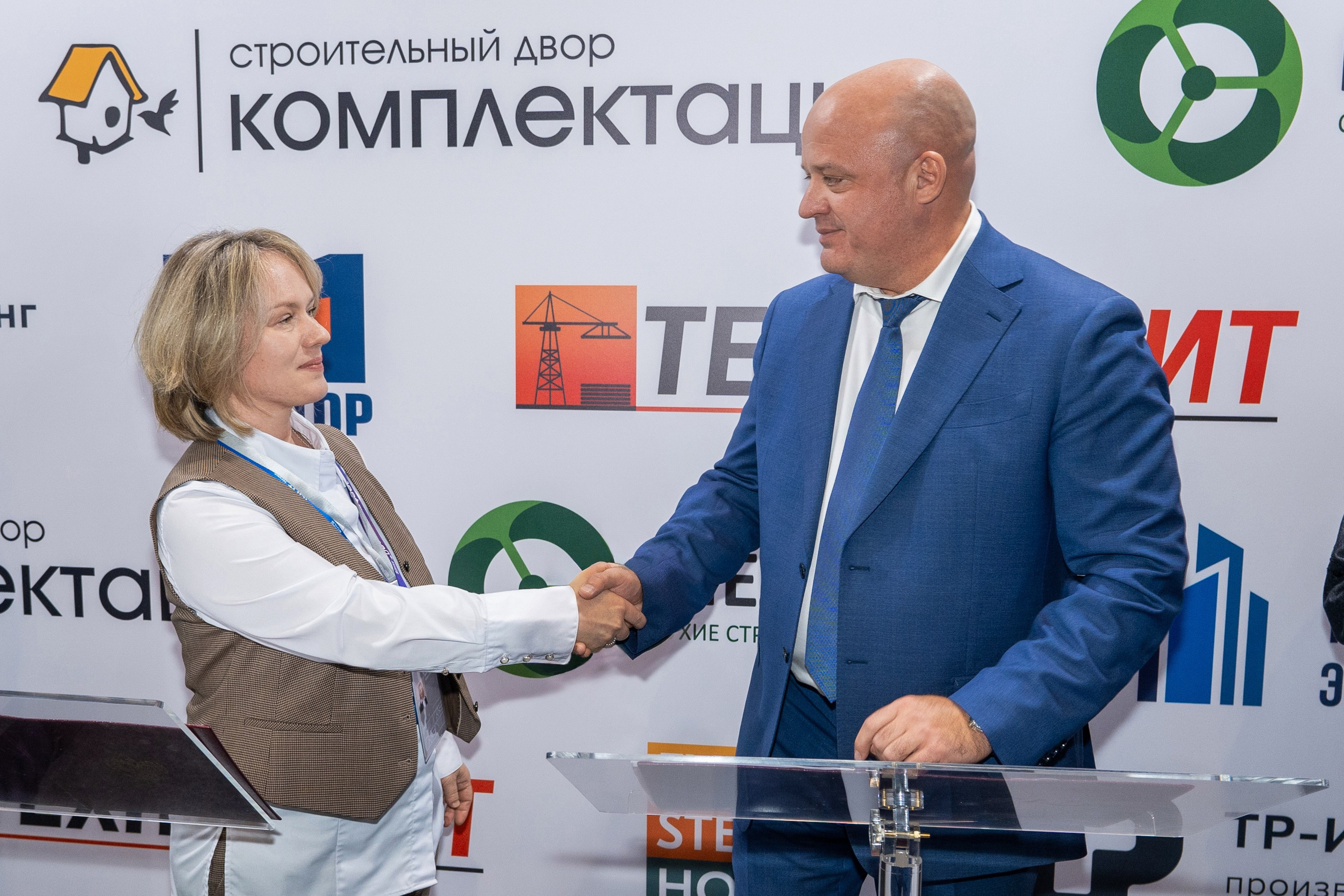 Выставка 100+ TechnoBuild. Фотограф в Екатеринбурге Юрий Кутаев