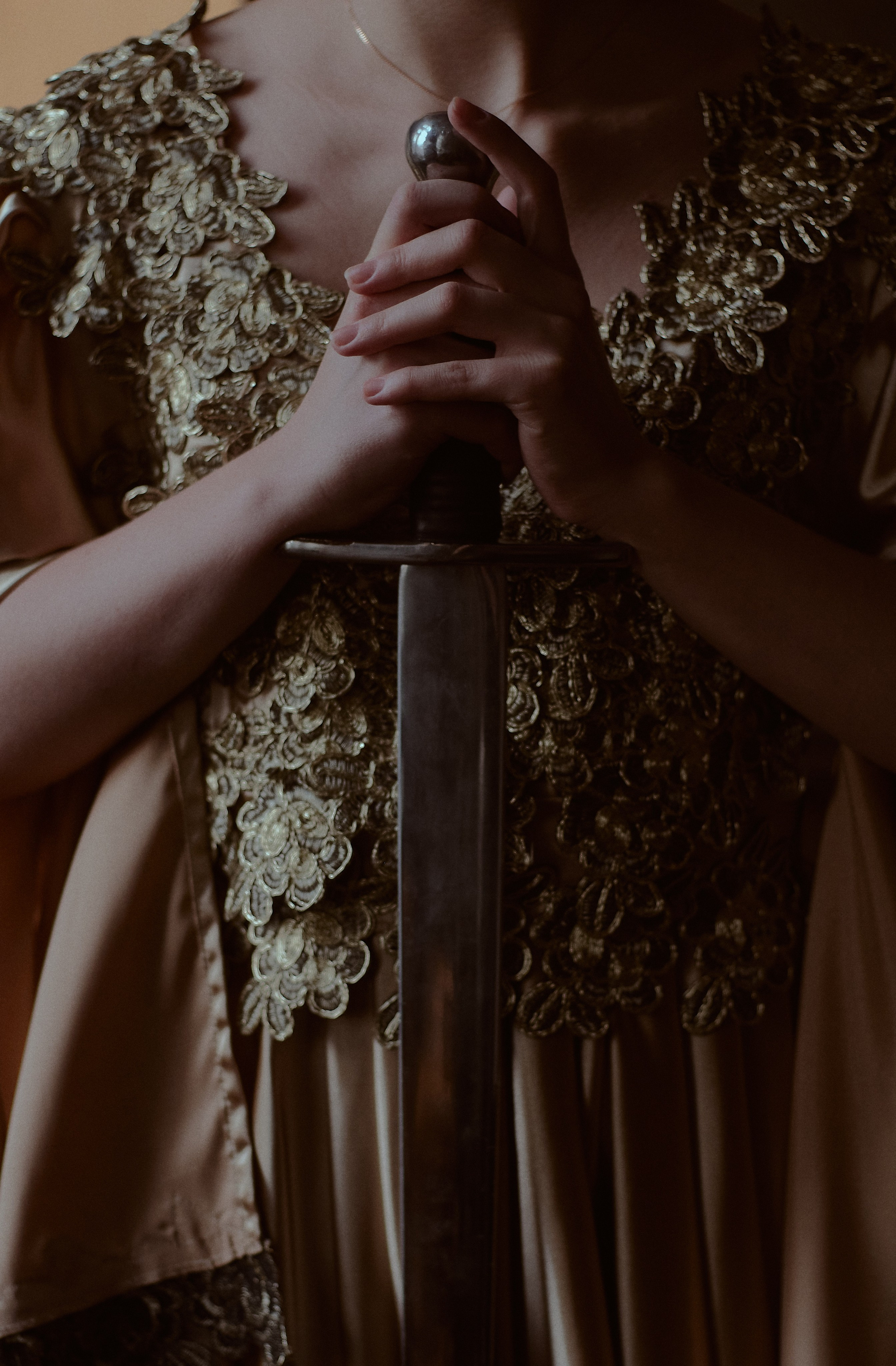 Сила. Фотограф лавстори Москва/МО Приятелева Ангелина