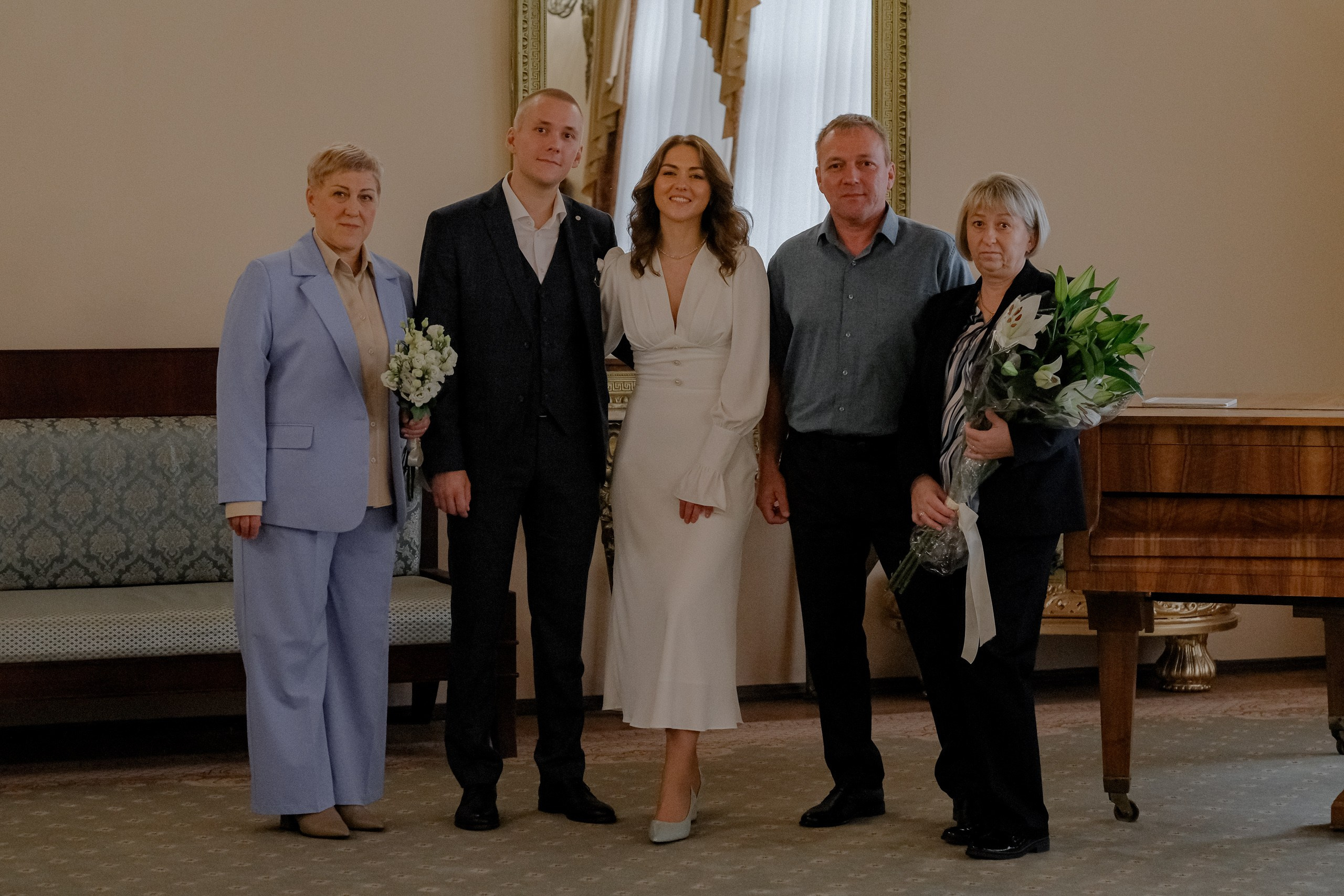 СВАДЕБНАЯ СЬЕМКА ПАРЫ ВО ВТОРОМ ДВОРЦЕ БРАКОСОЧЕТАНИЯ И ПРОГУЛКА ПО ЧЕРНЫШЕВСКОЙ. Профессиональный фотограф, Санкт-Петербург — Виктория Богомолова