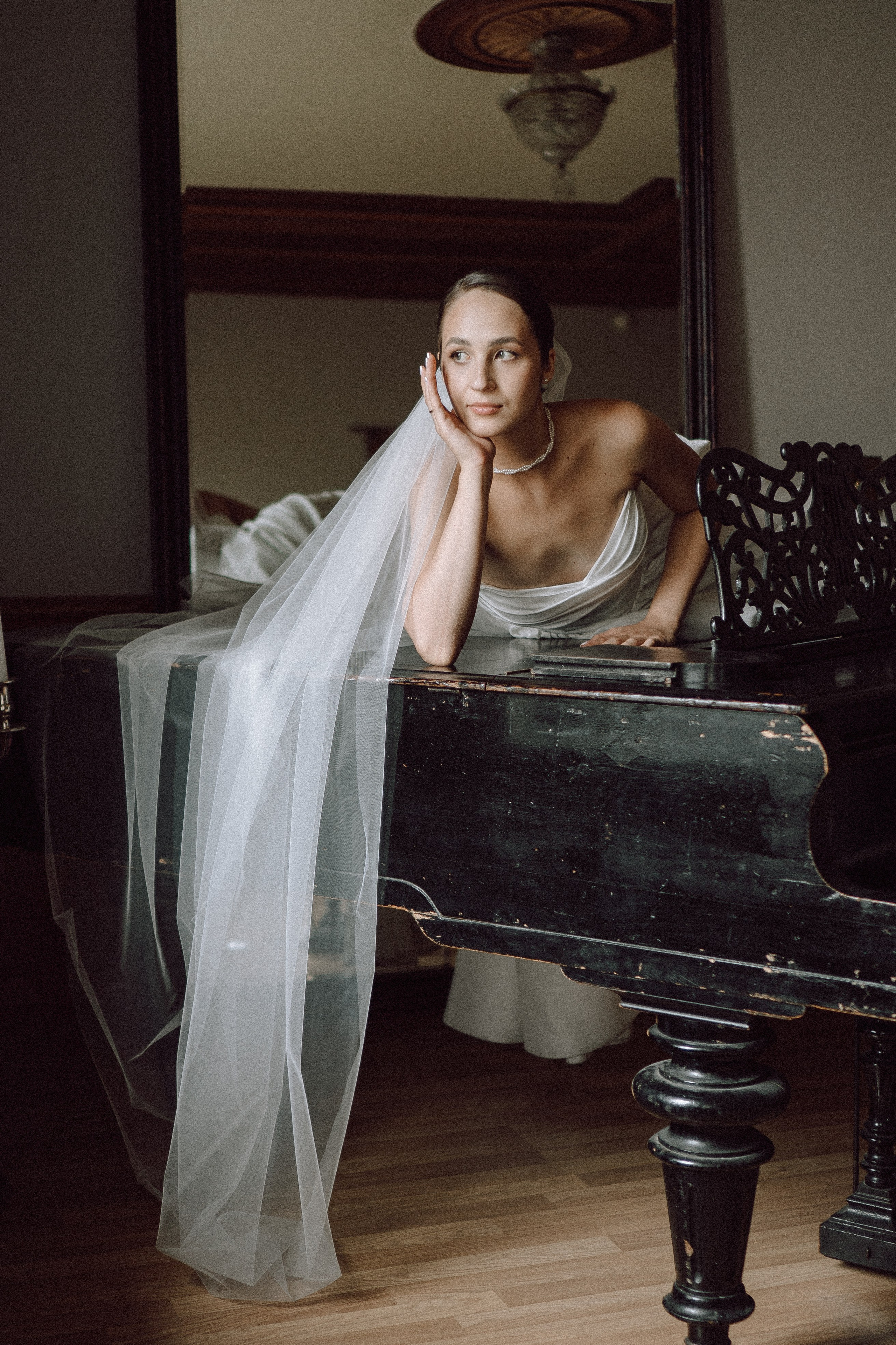 СВАДЕБНАЯ ПРОГУЛКА В САНТК-ПЕТЕРБУРГЕ (ИСАКИЕВСКИЙ СОБОР, ЗИМНЯЯ КАНАВКА, ЭРМИТАЖ И БОЛЬШАЯ МОРСКАЯ УЛИЦА). Профессиональный фотограф, Санкт-Петербург — Виктория Богомолова