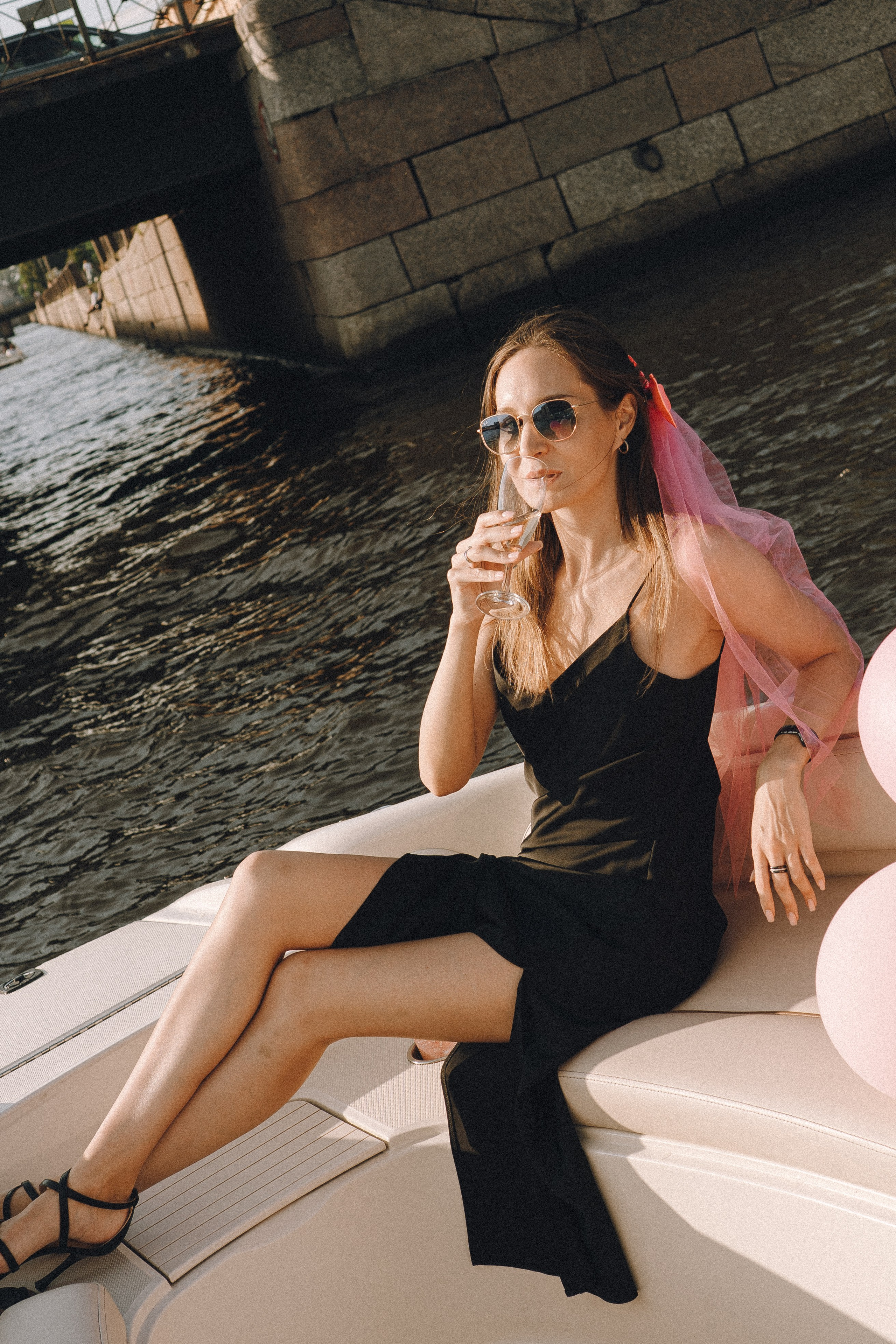 ДЕВИЧНИК НА КАТЕРЕ. Профессиональный фотограф, Санкт-Петербург — Виктория Богомолова