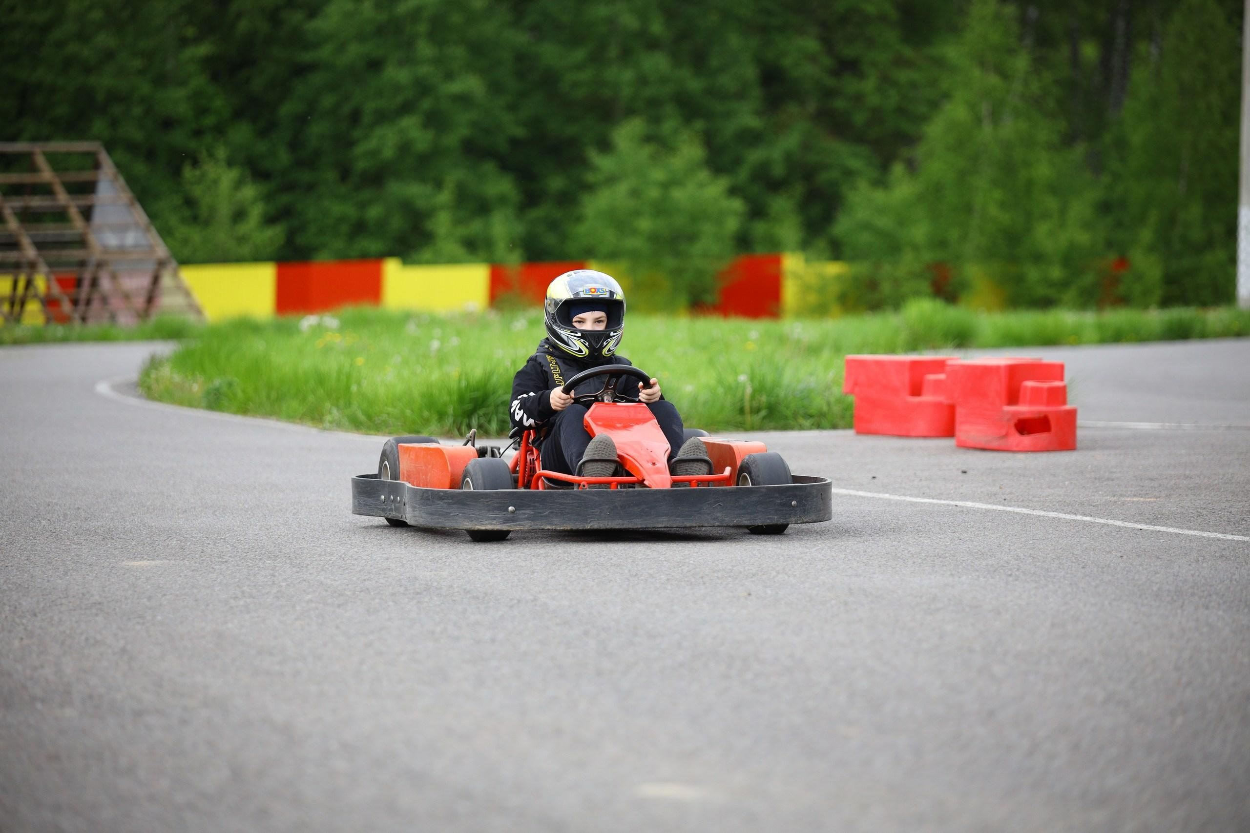 Репортаж. Празднование окончания учебного года в Некрасово. Фотограф в Туле Крупский АнДРей. Фотостудия «КАДР71» в Туле