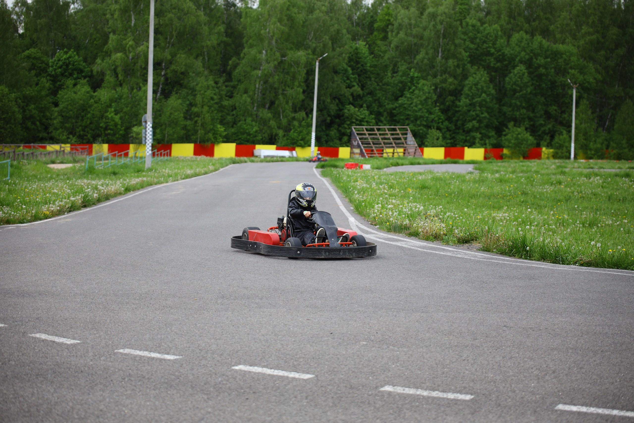 Репортаж. Празднование окончания учебного года в Некрасово. Фотограф в Туле Крупский АнДРей. Фотостудия «КАДР71» в Туле